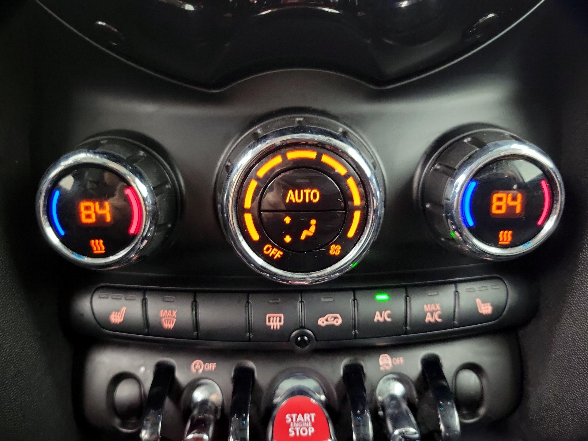 Thumbnail: 2019 MINI Cooper Hardtop - 16