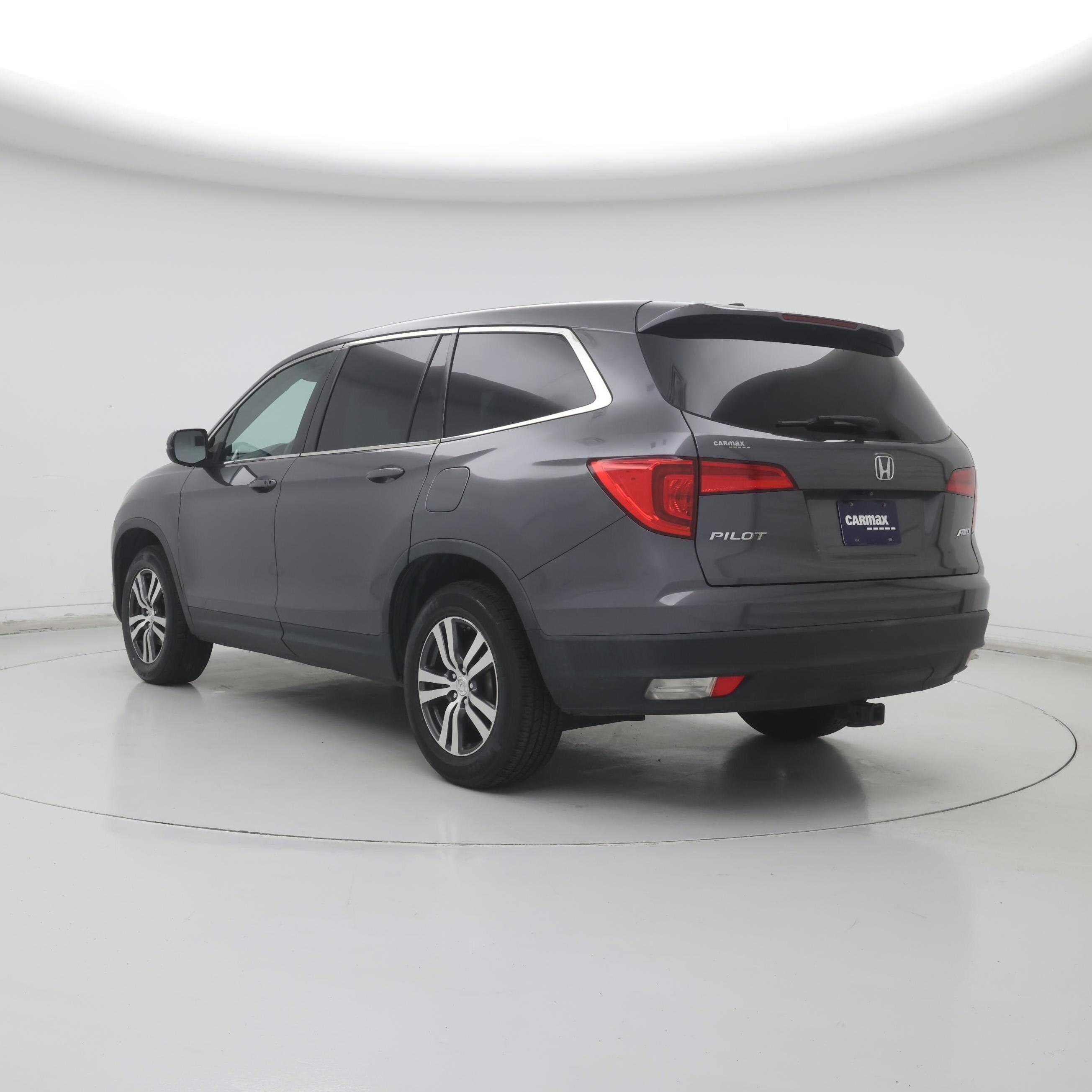 Thumbnail: 2017 Honda Pilot - 2