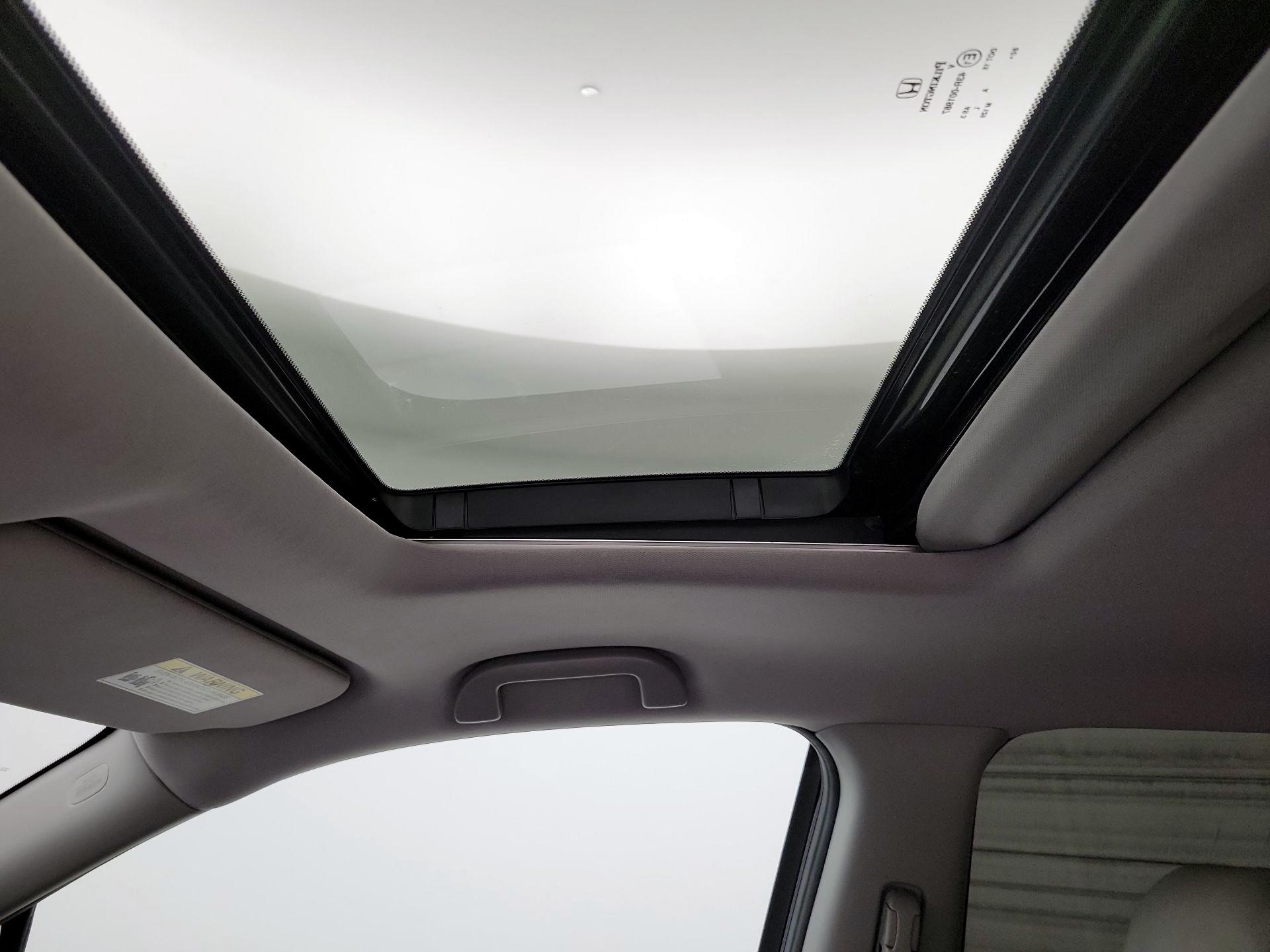 Thumbnail: 2017 Honda Pilot - 19