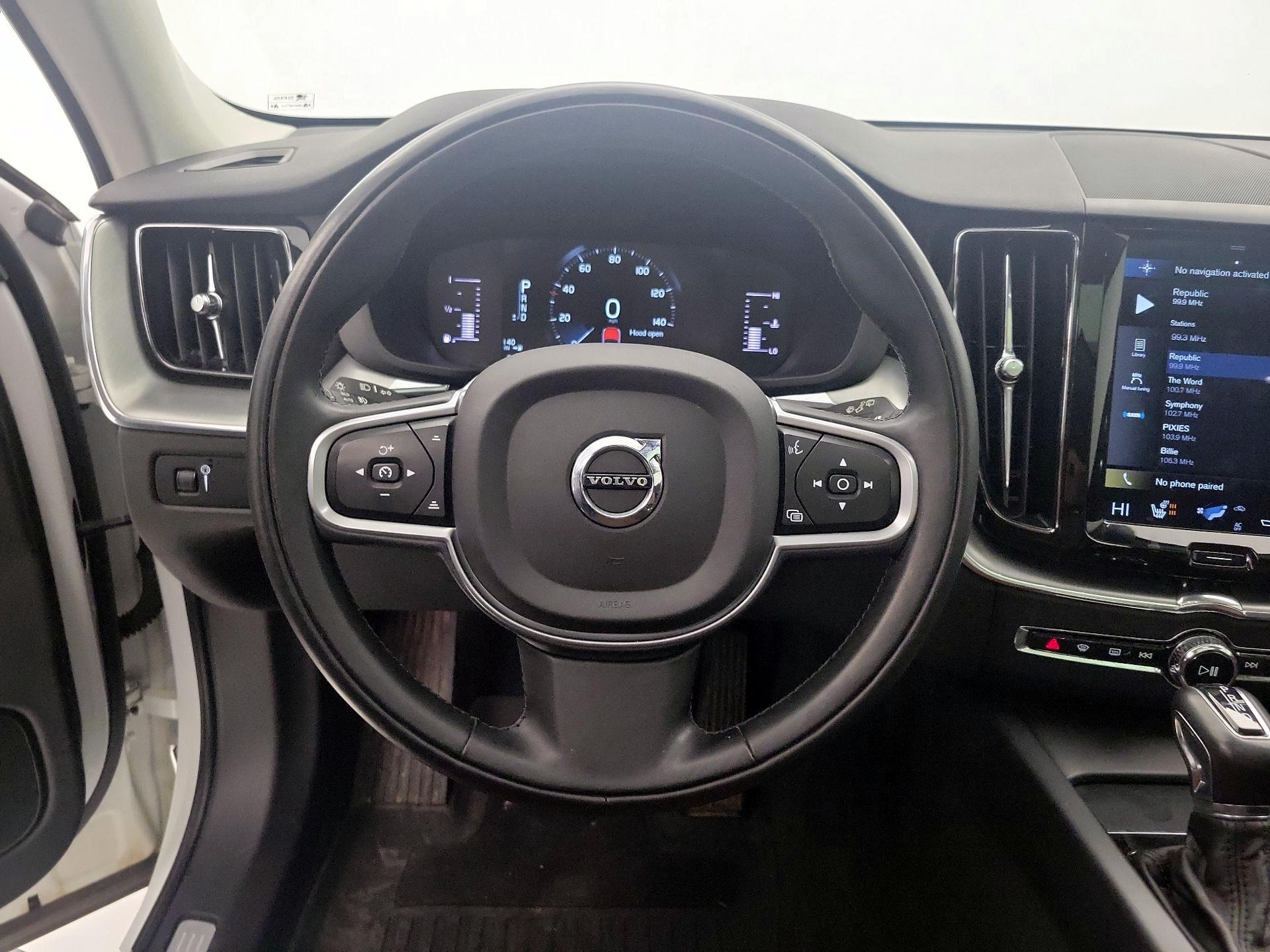 Thumbnail: 2019 Volvo XC60 - 10