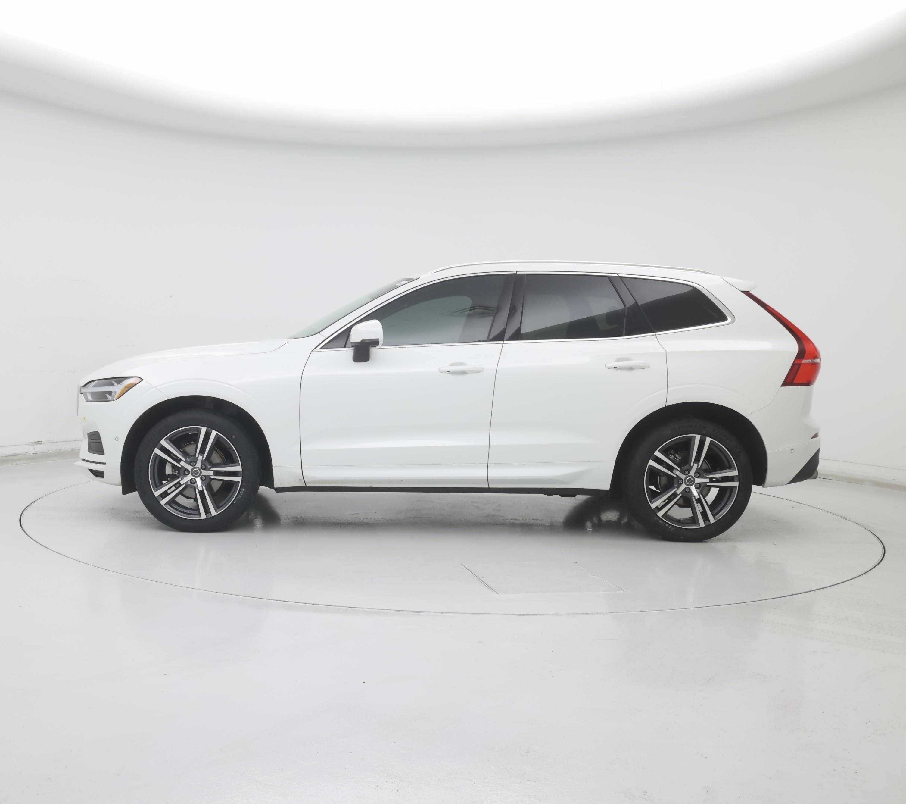 Thumbnail: 2019 Volvo XC60 - 3