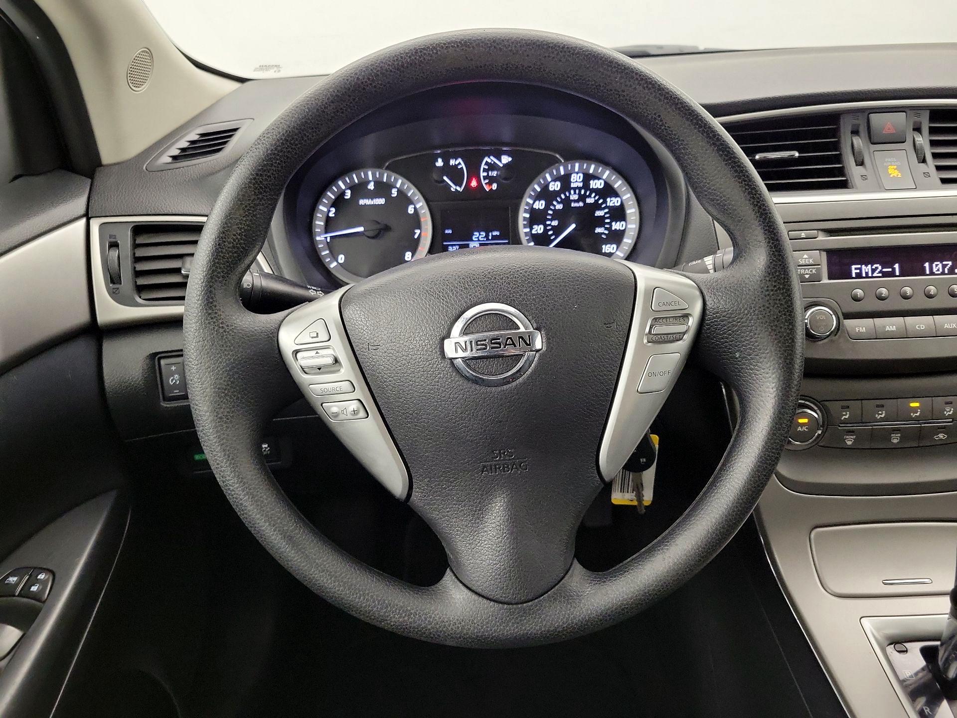Thumbnail: 2014 Nissan Sentra - 10
