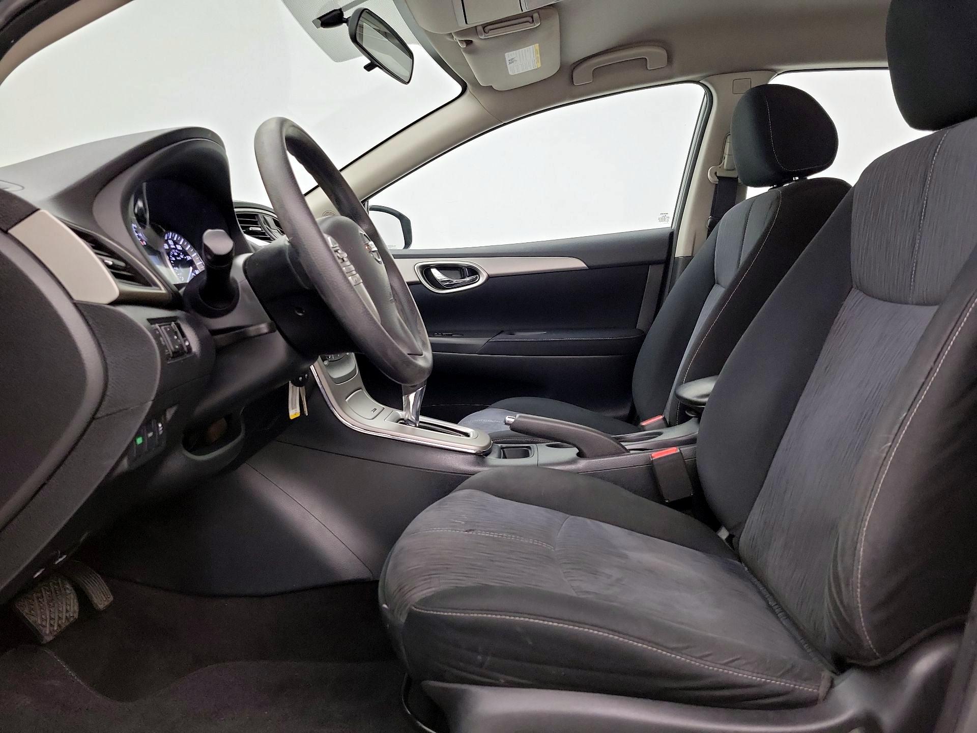 Thumbnail: 2014 Nissan Sentra - 11