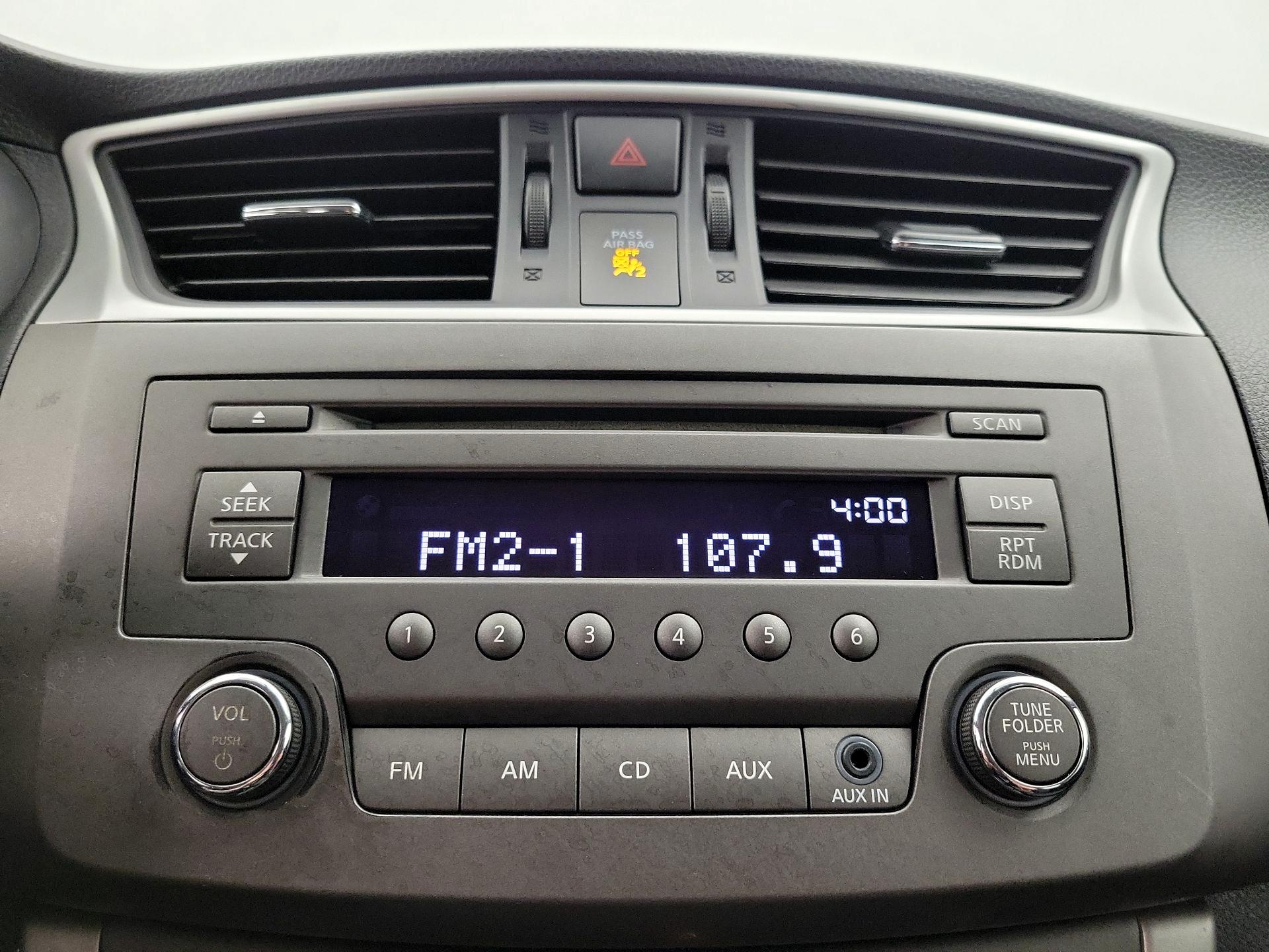 Thumbnail: 2014 Nissan Sentra - 14