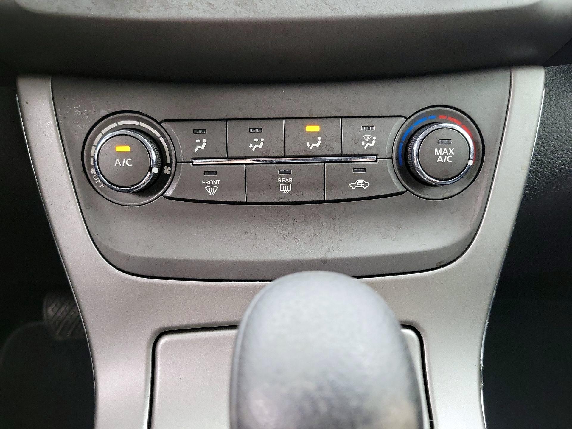 Thumbnail: 2014 Nissan Sentra - 15