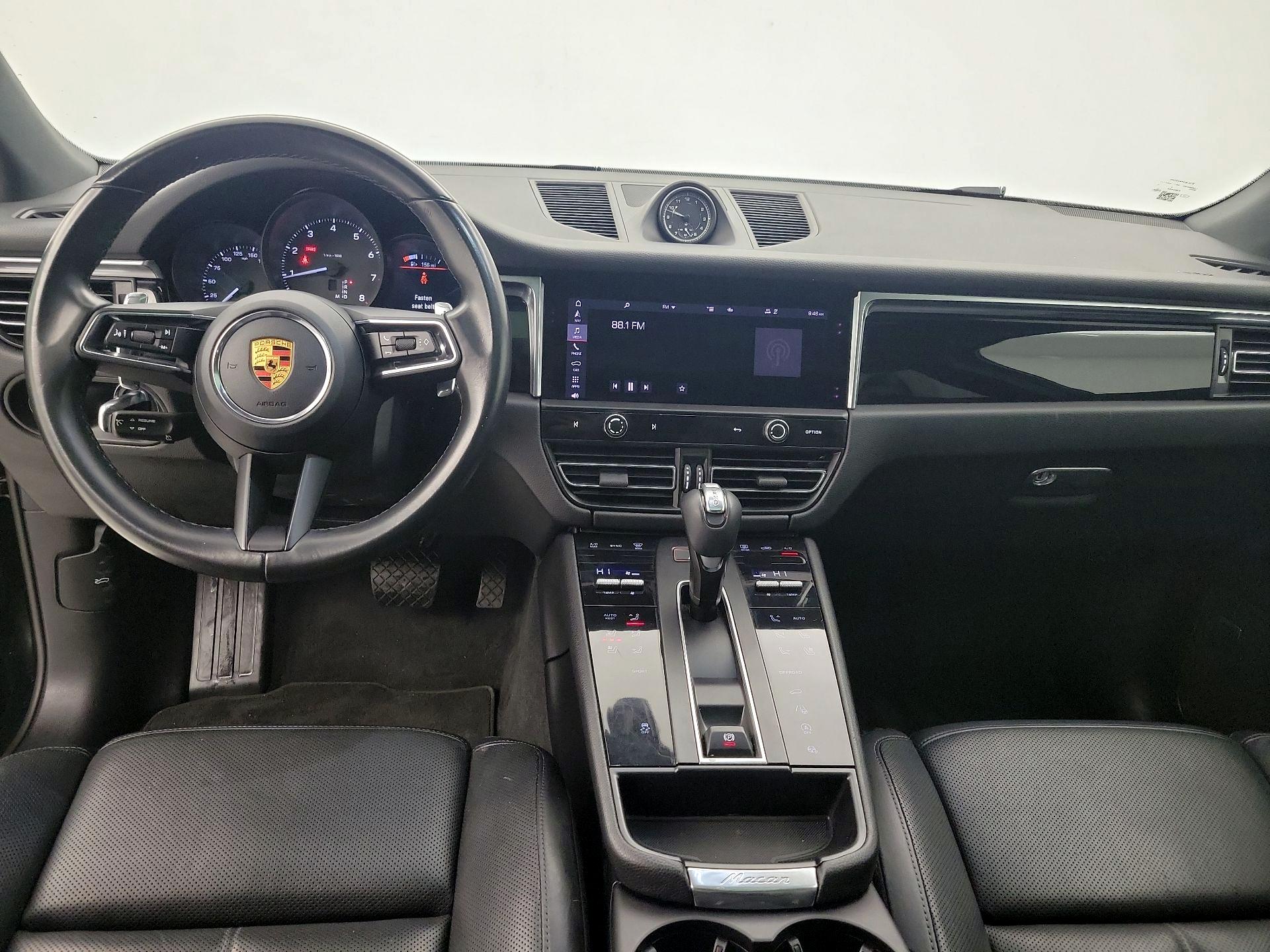 Thumbnail: 2022 Porsche Macan - 9