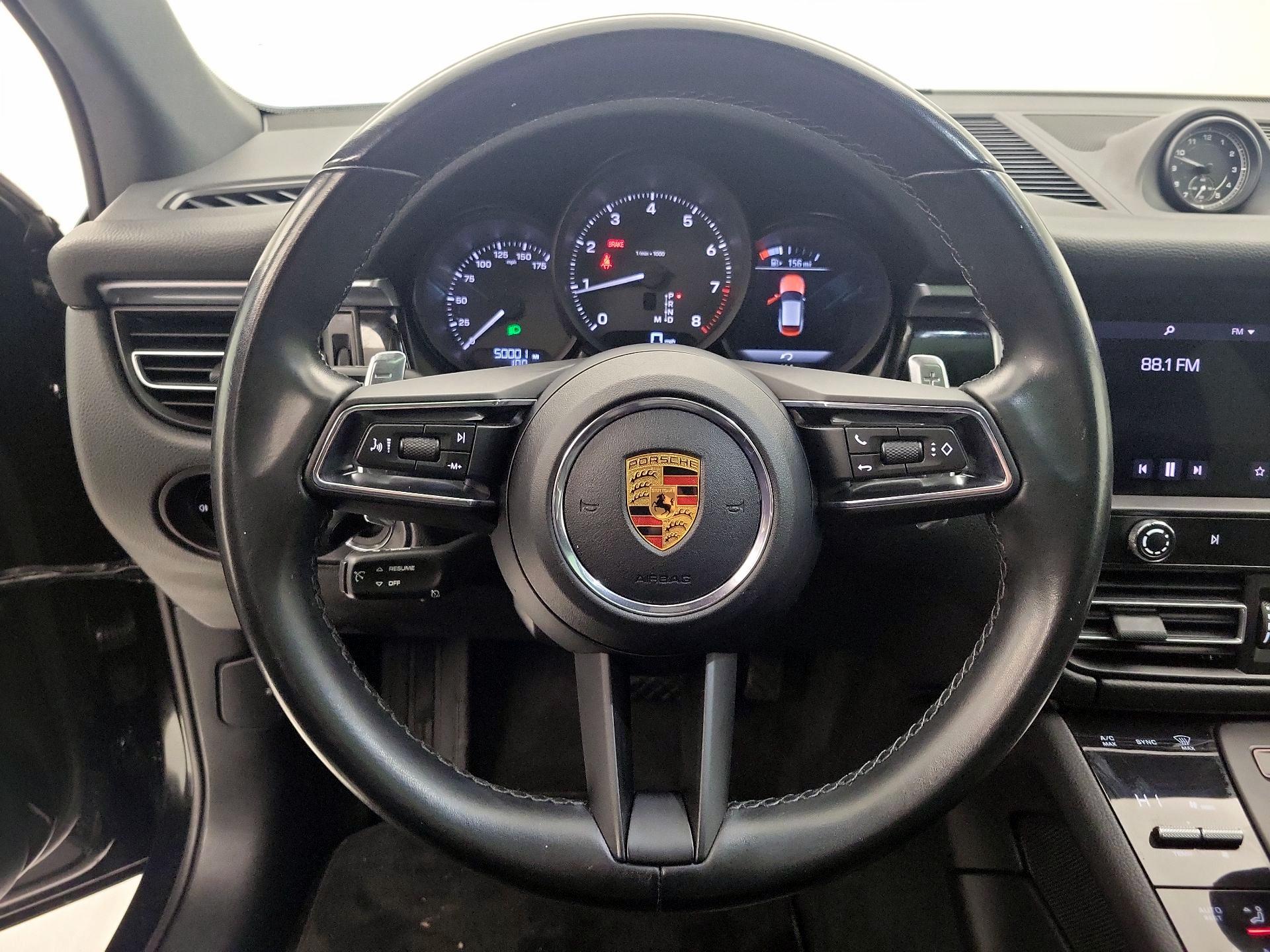 Thumbnail: 2022 Porsche Macan - 10