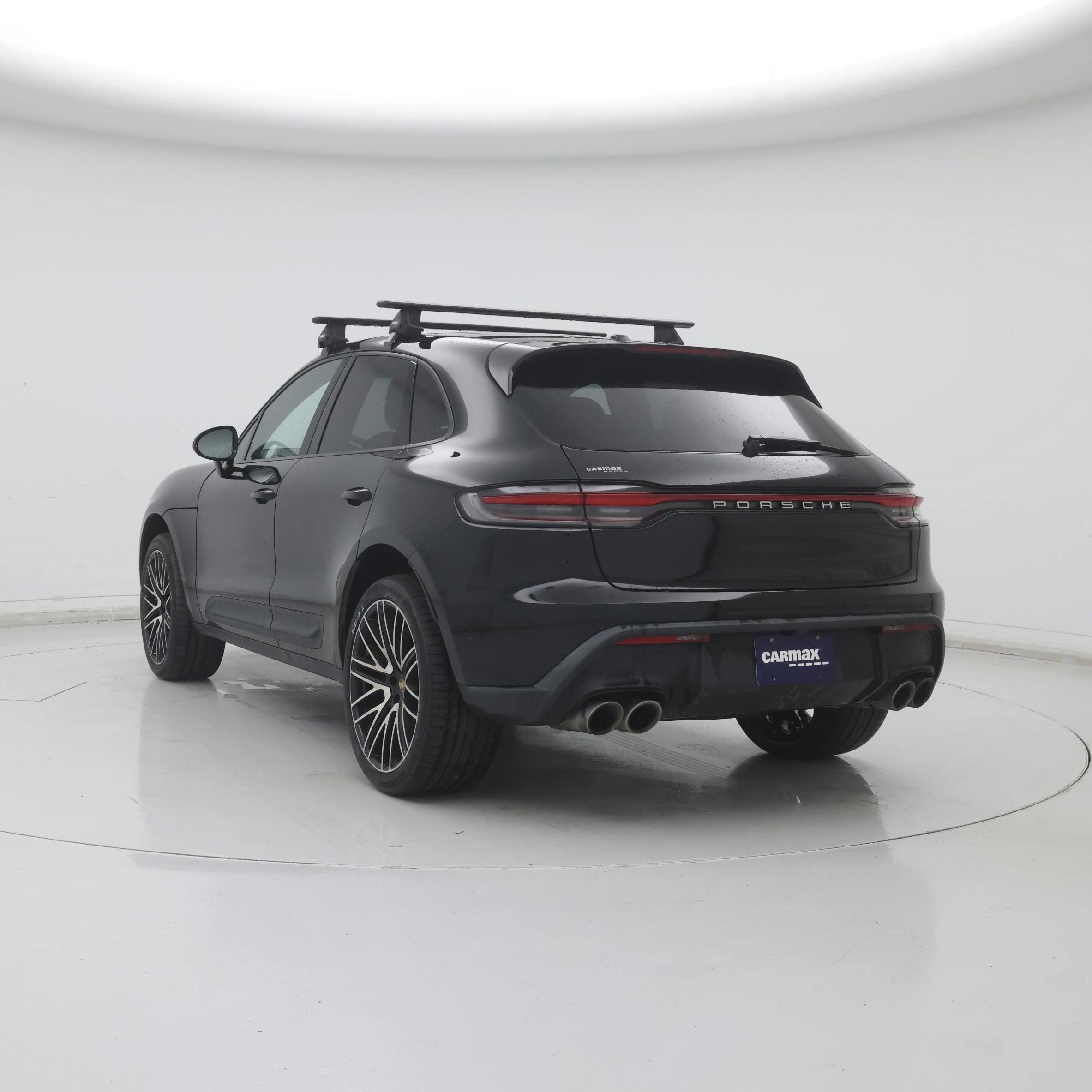 Thumbnail: 2022 Porsche Macan - 2