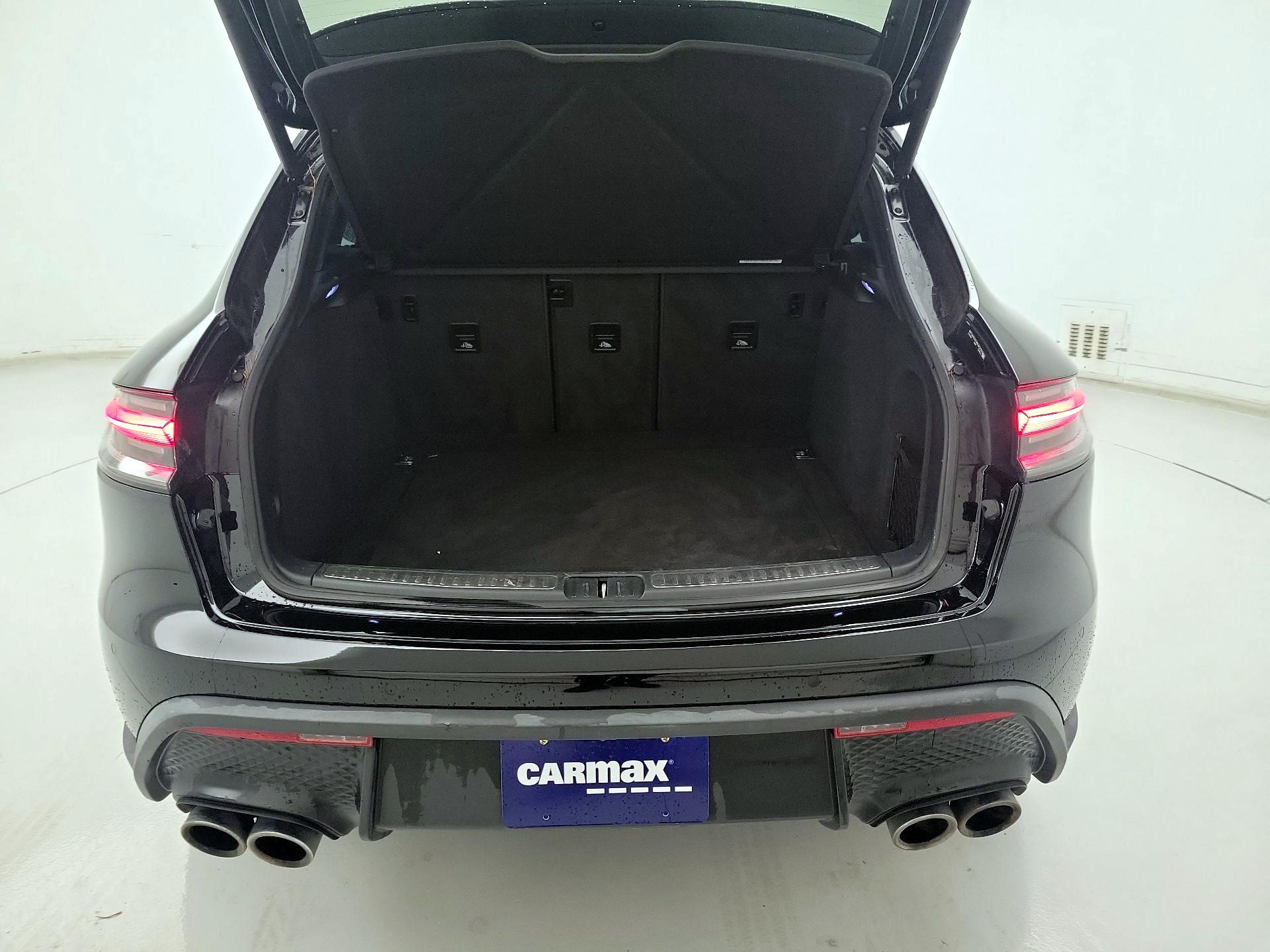 Thumbnail: 2022 Porsche Macan - 20