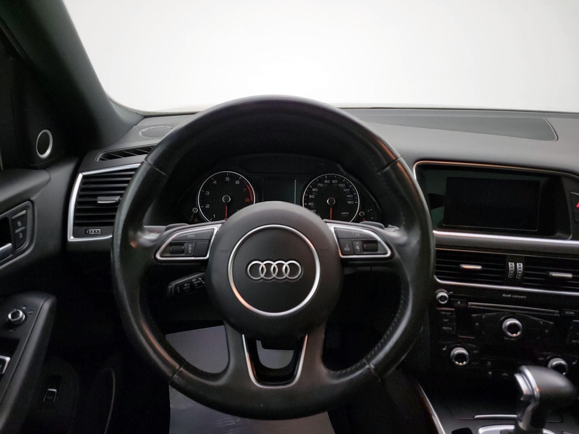 Thumbnail: 2015 Audi Q5 - 10