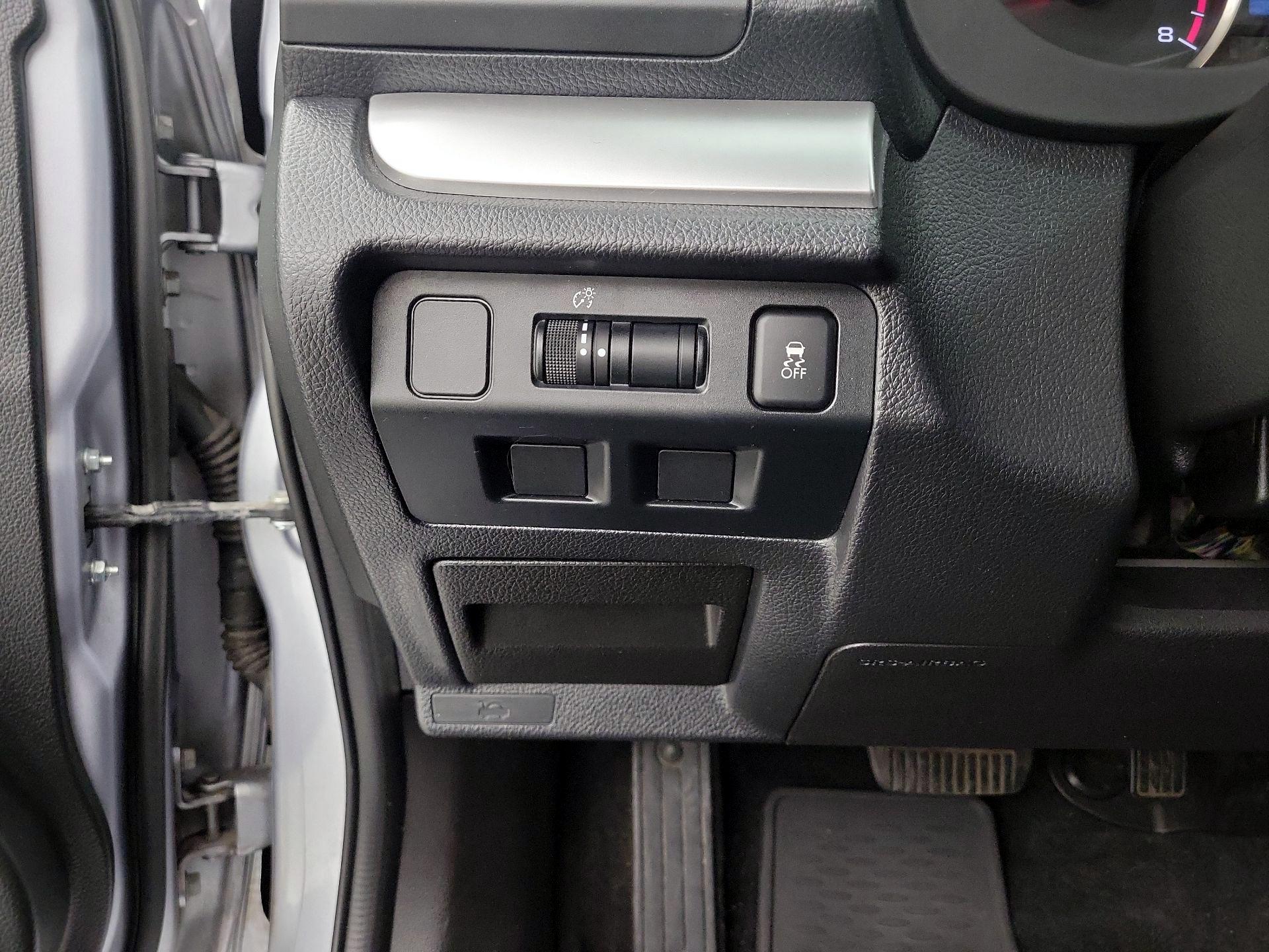 Thumbnail: 2015 Subaru Impreza - 13