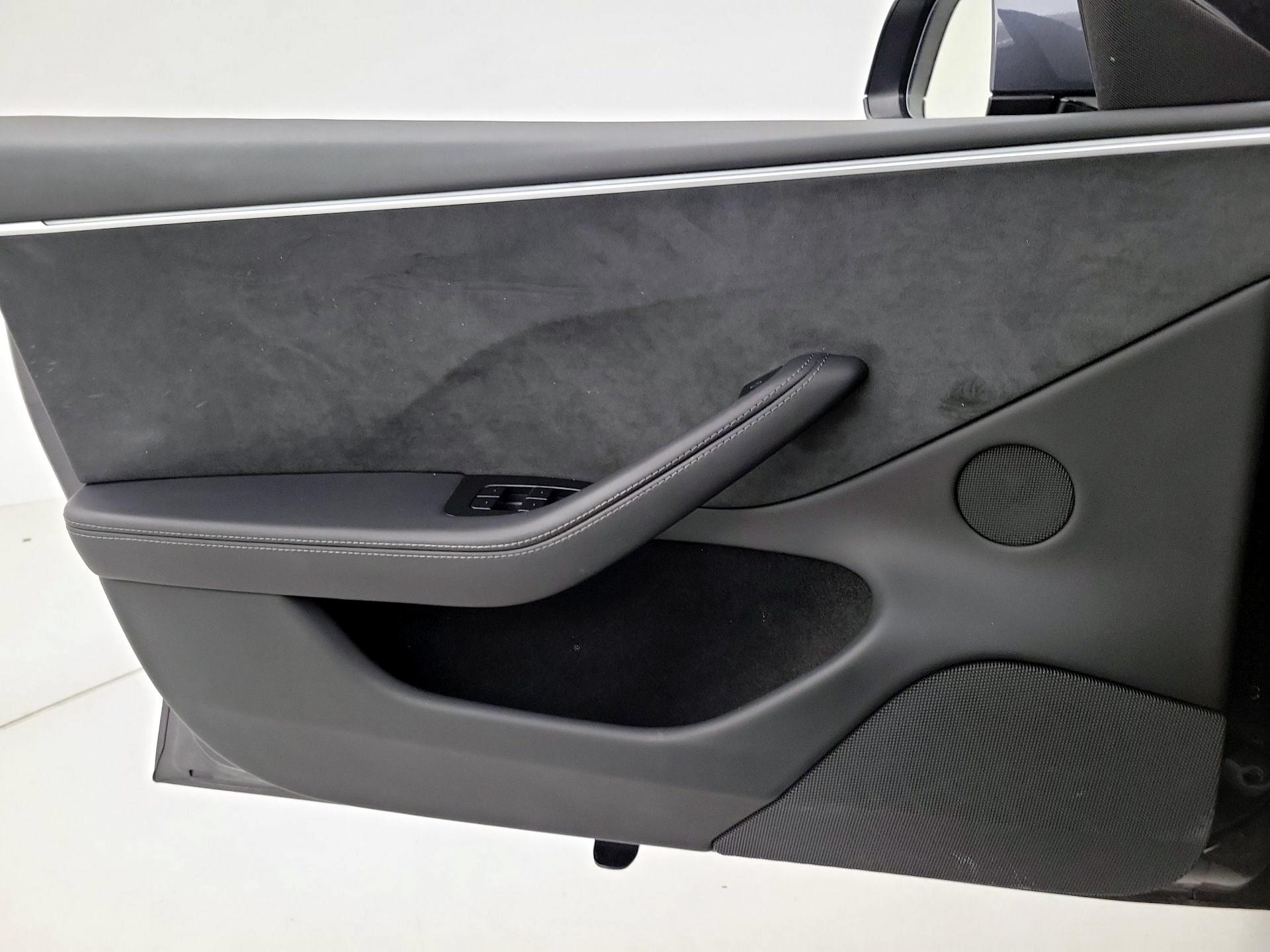 Thumbnail: 2025 Tesla Model 3 - 12