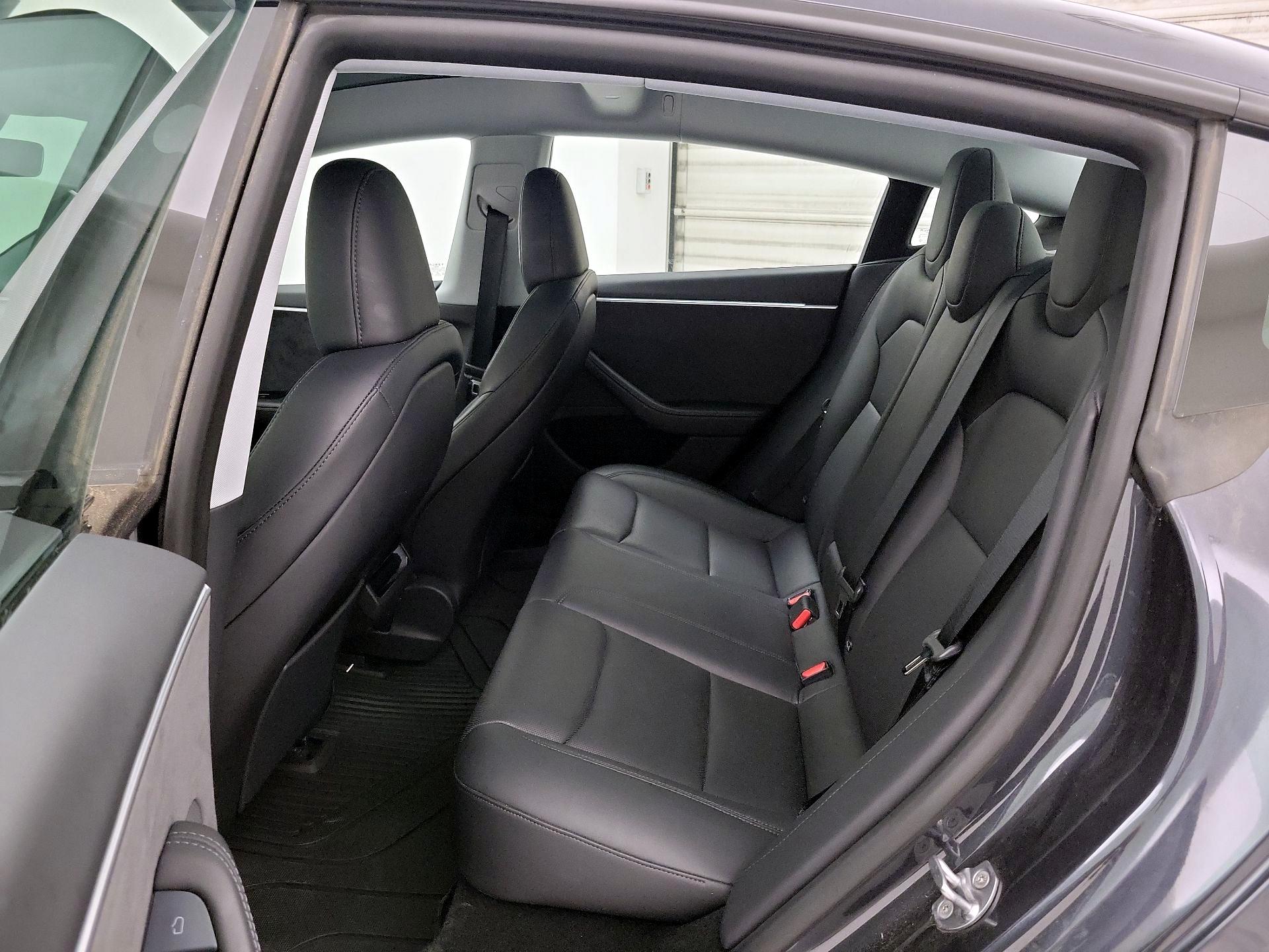 Thumbnail: 2025 Tesla Model 3 - 19