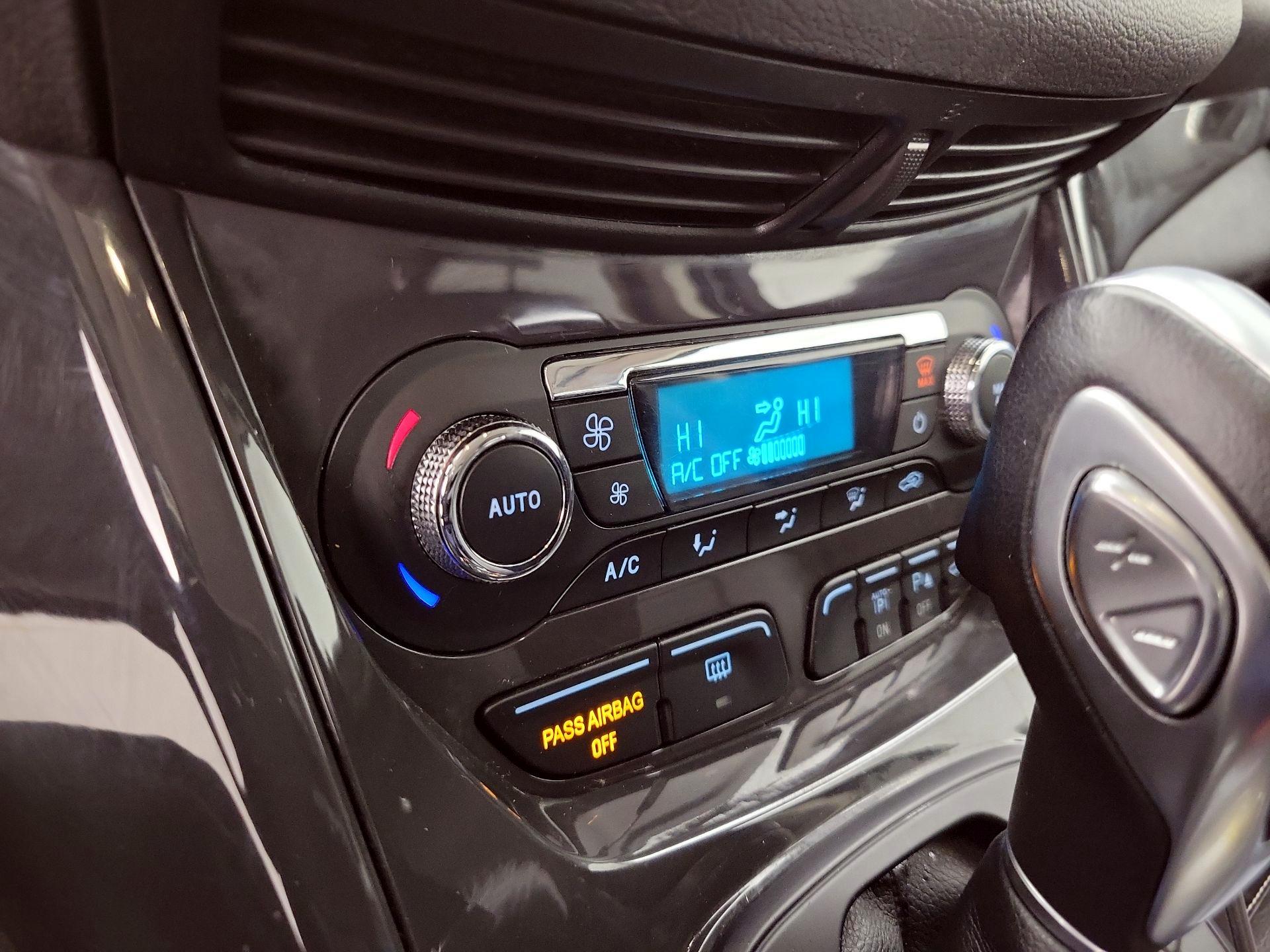 Thumbnail: 2015 Ford Escape - 16