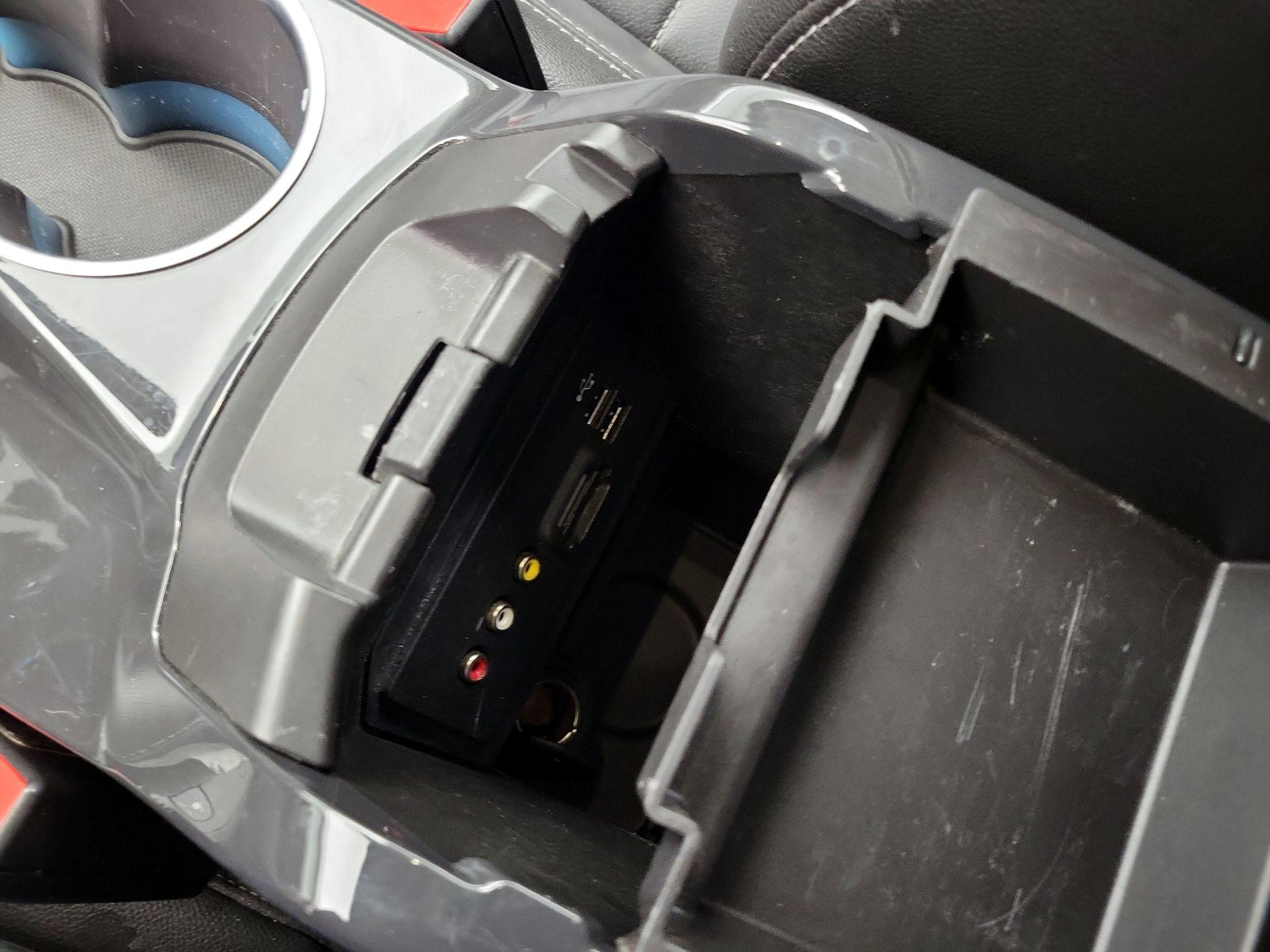 Thumbnail: 2015 Ford Escape - 18