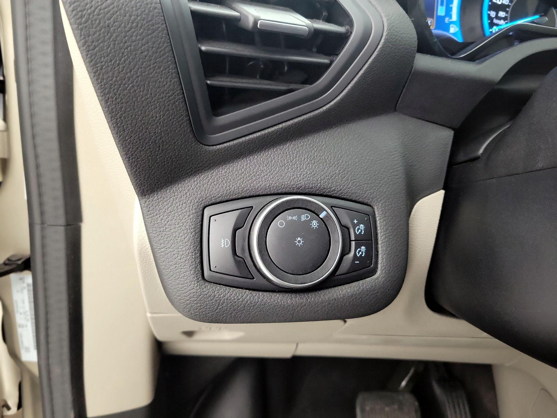 Thumbnail: 2017 Ford C-Max - 13