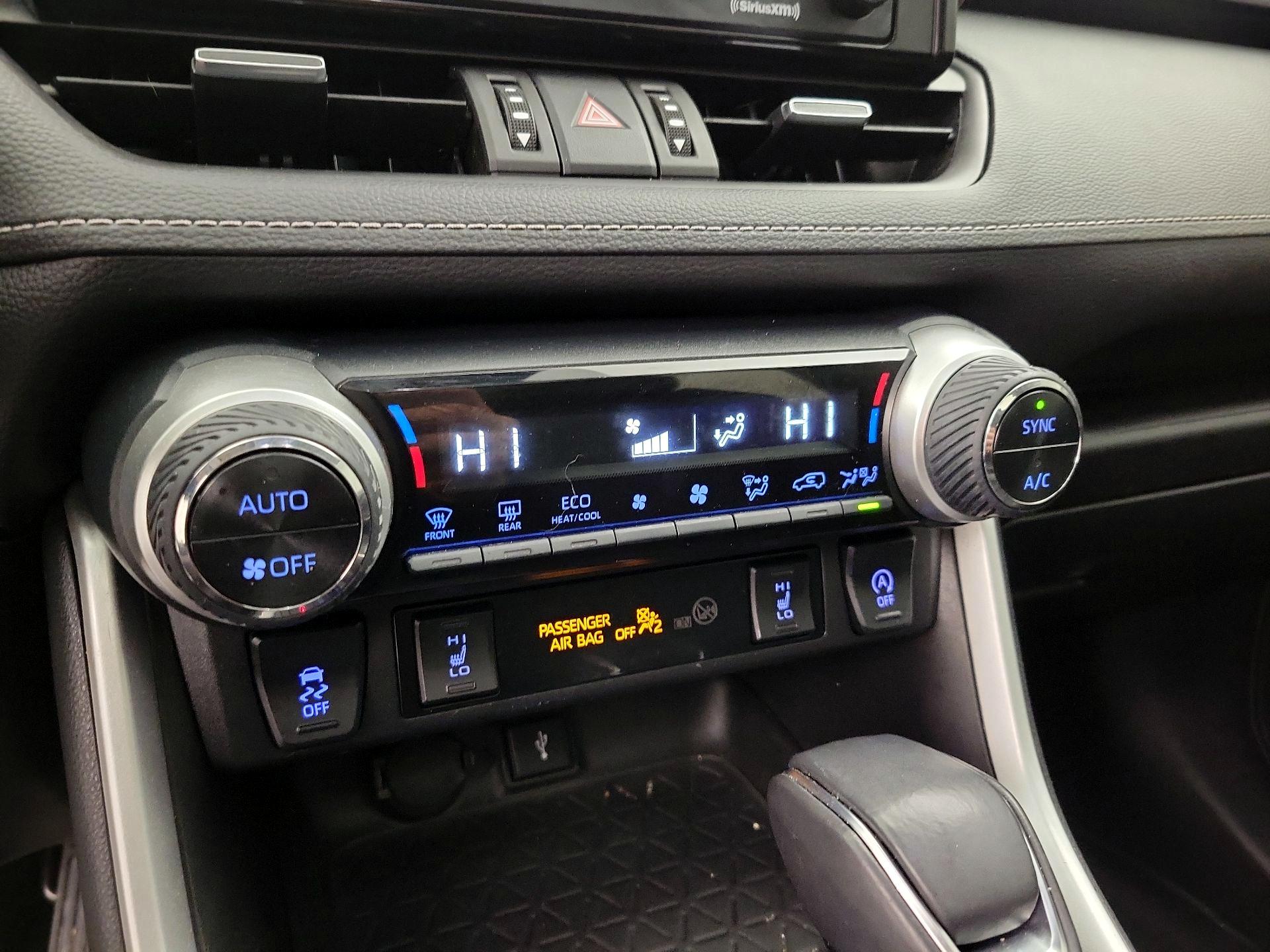 Thumbnail: 2022 Toyota RAV4 - 16