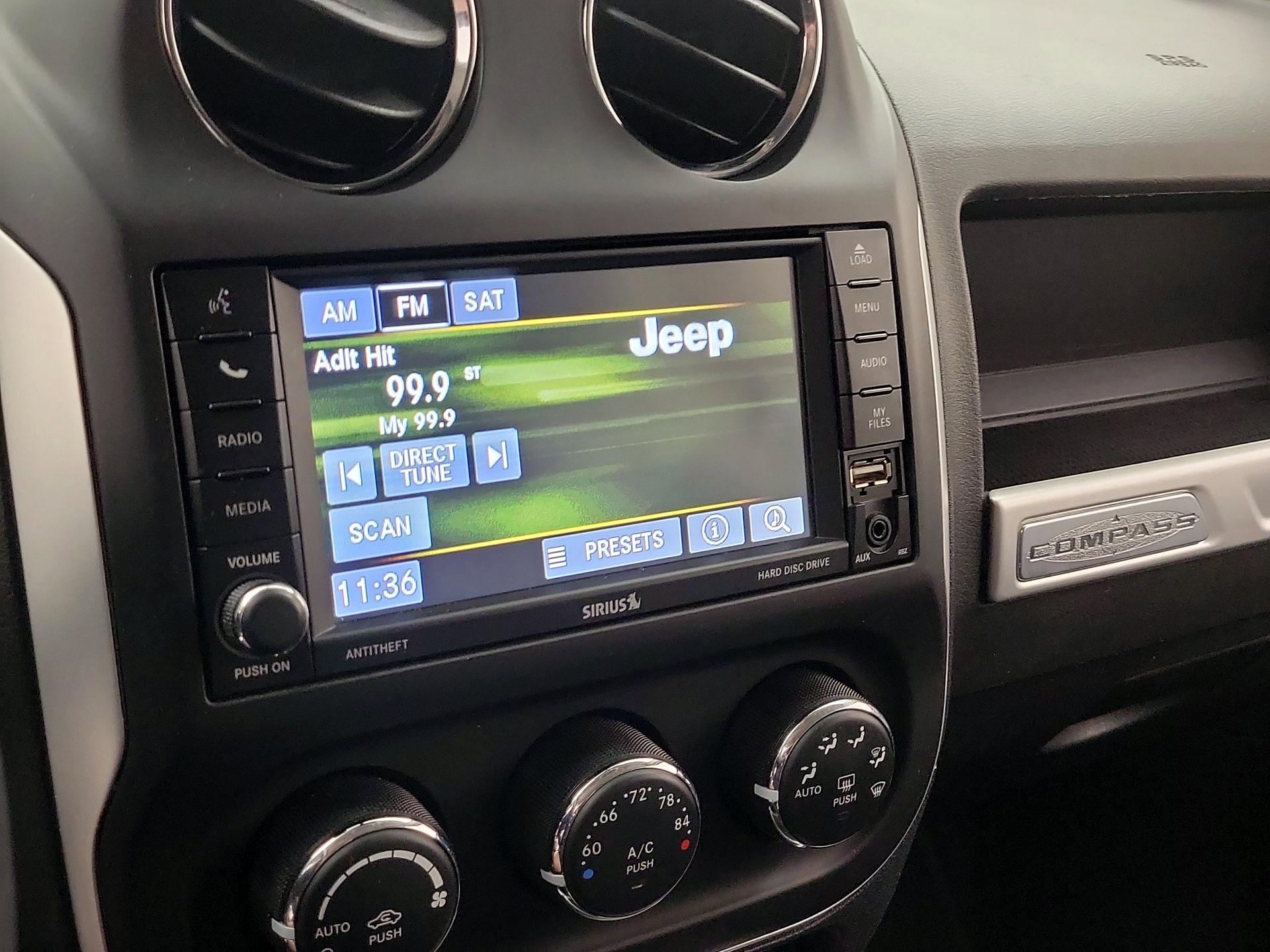 Thumbnail: 2014 Jeep Compass - 14