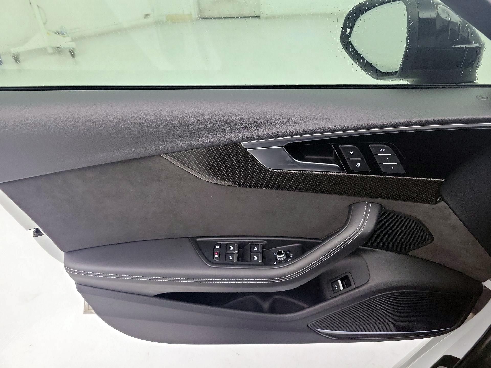 Thumbnail: 2020 Audi S4 - 12