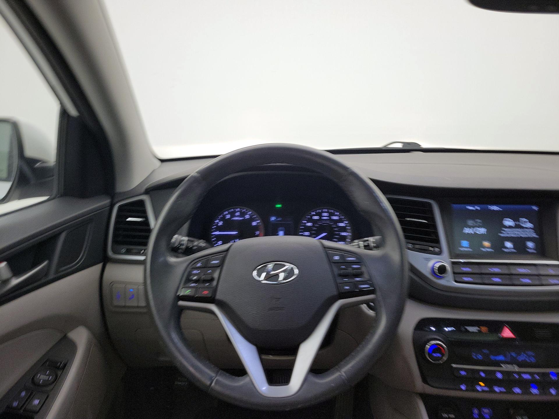 Thumbnail: 2018 Hyundai Tucson - 10