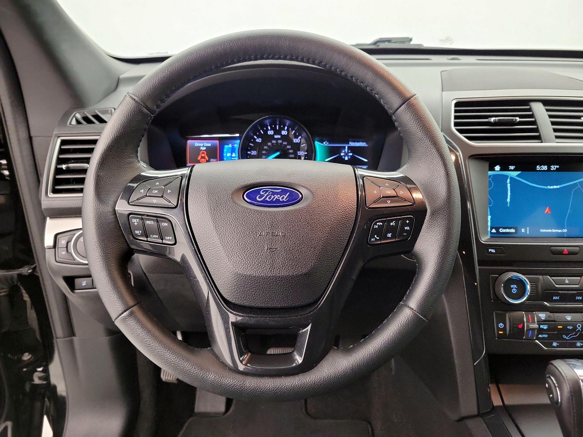 Thumbnail: 2018 Ford Explorer - 10