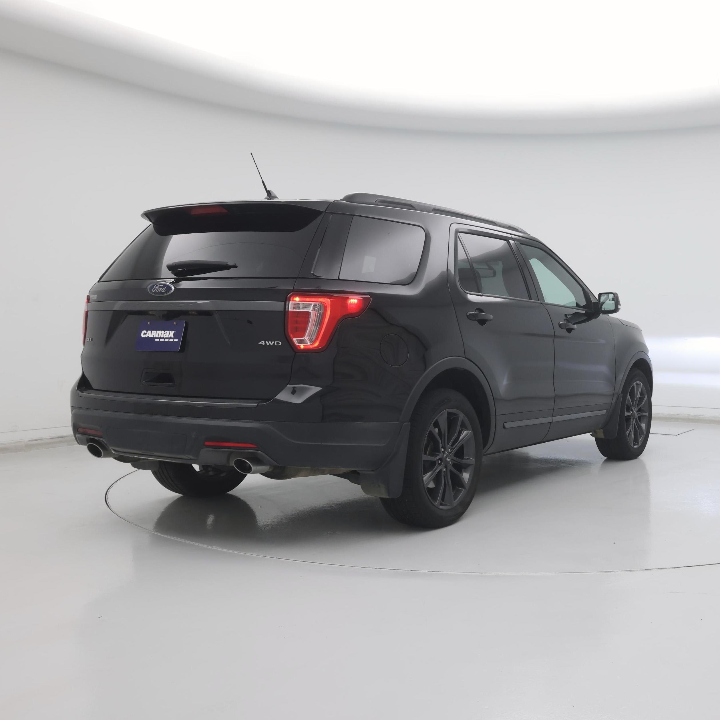 Thumbnail: 2018 Ford Explorer - 8