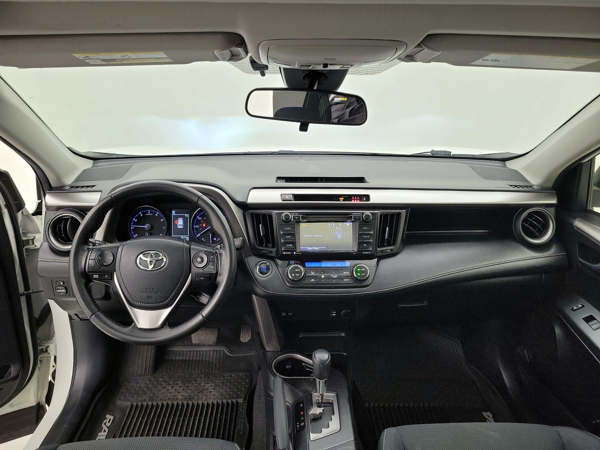 Thumbnail: 2018 Toyota RAV4 - 9