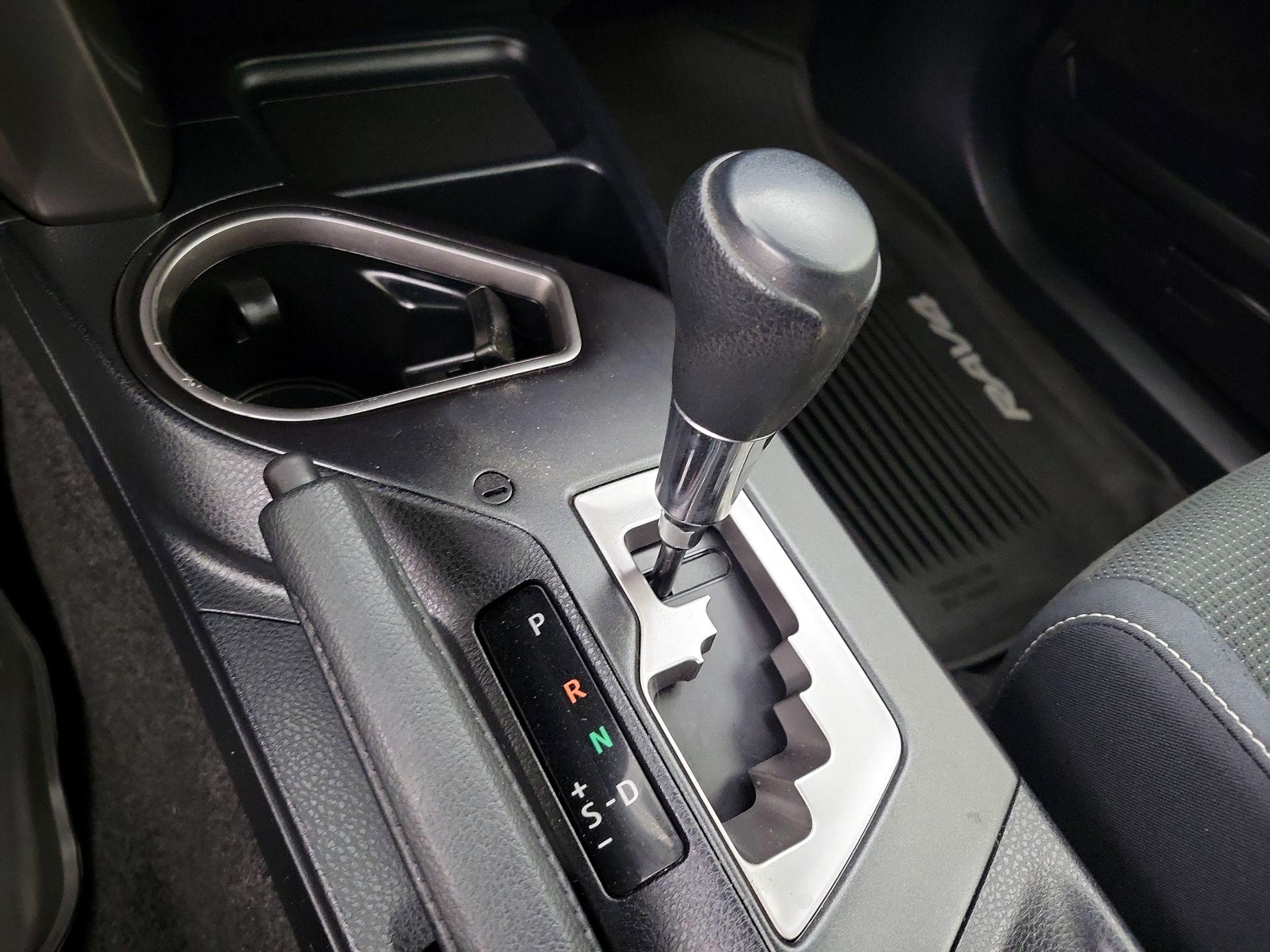 Thumbnail: 2018 Toyota RAV4 - 17