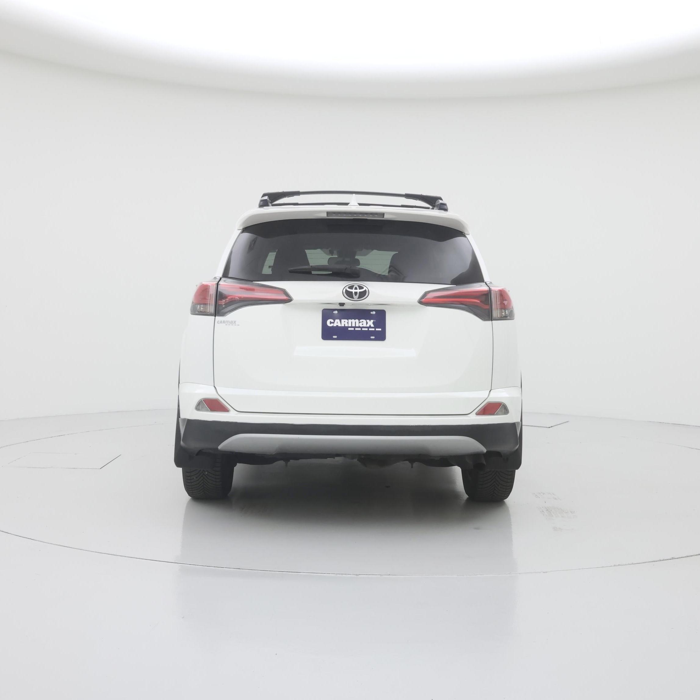 Thumbnail: 2018 Toyota RAV4 - 6