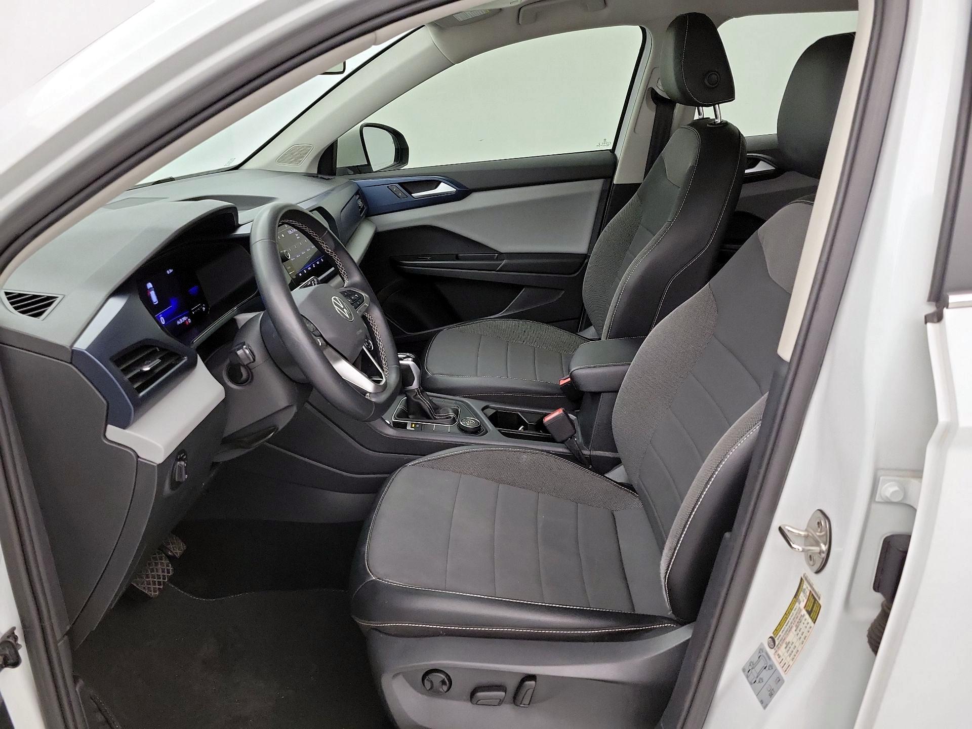 Thumbnail: 2022 Volkswagen Taos - 11