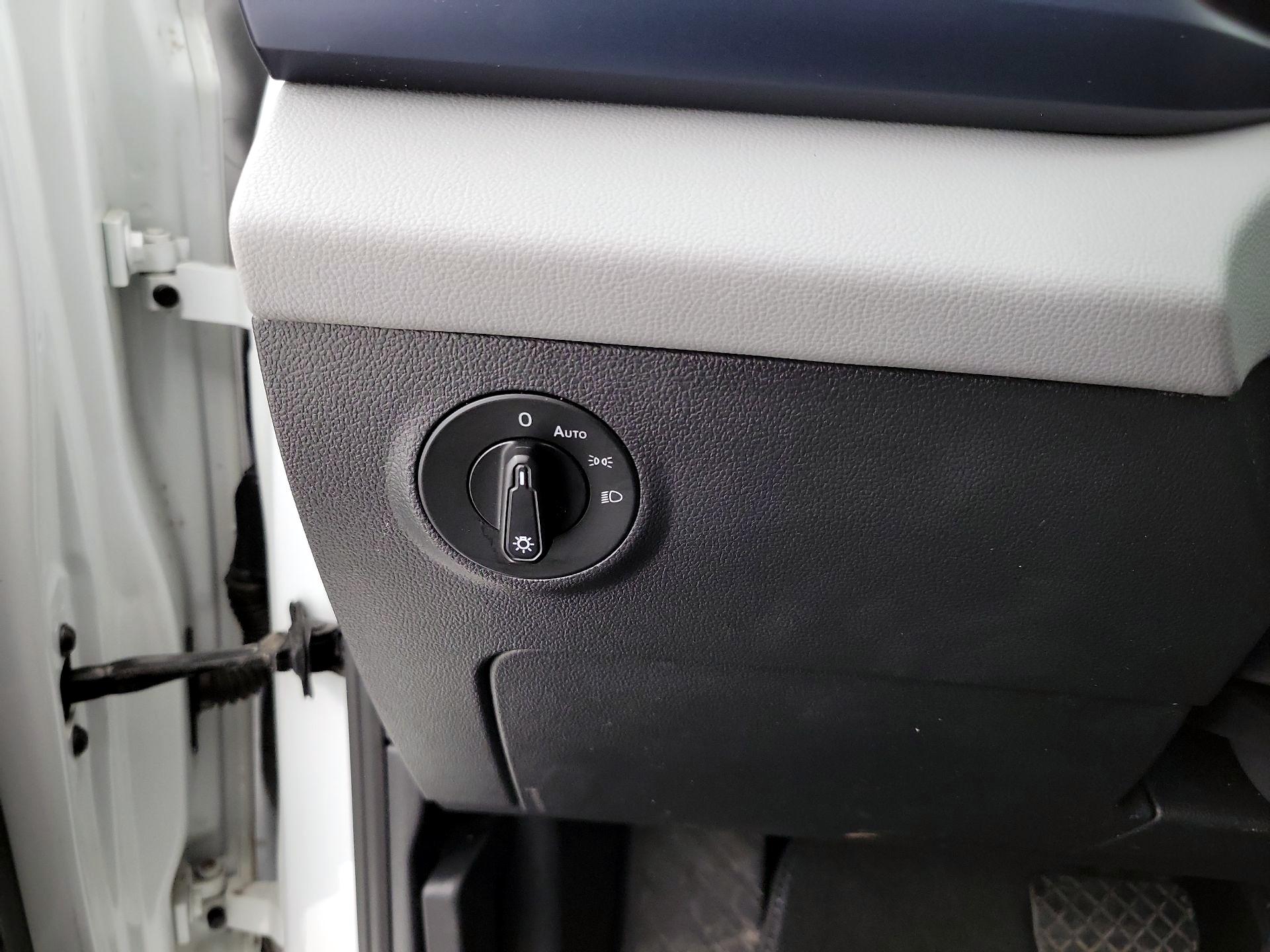 Thumbnail: 2022 Volkswagen Taos - 13