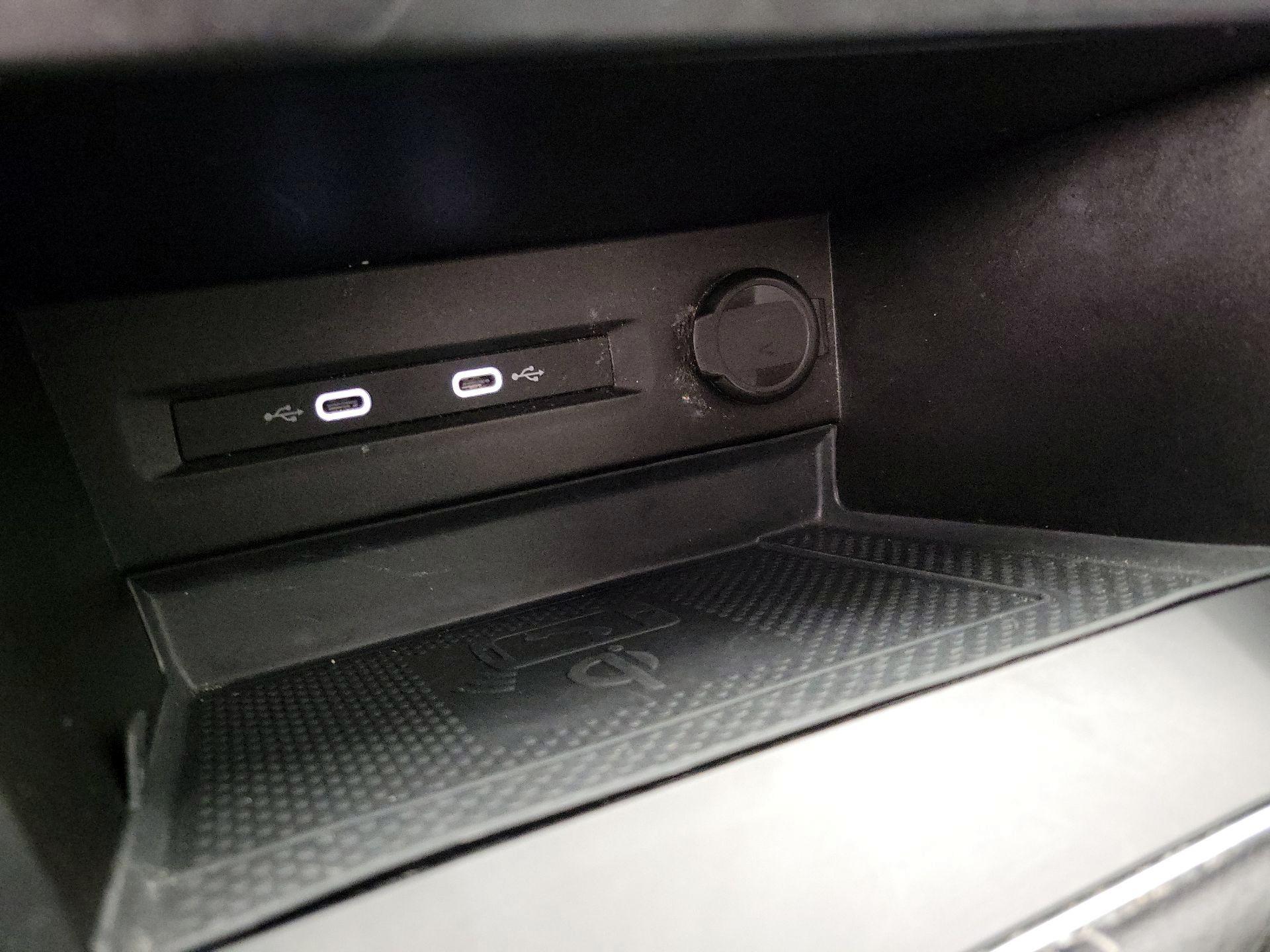 Thumbnail: 2022 Volkswagen Taos - 18