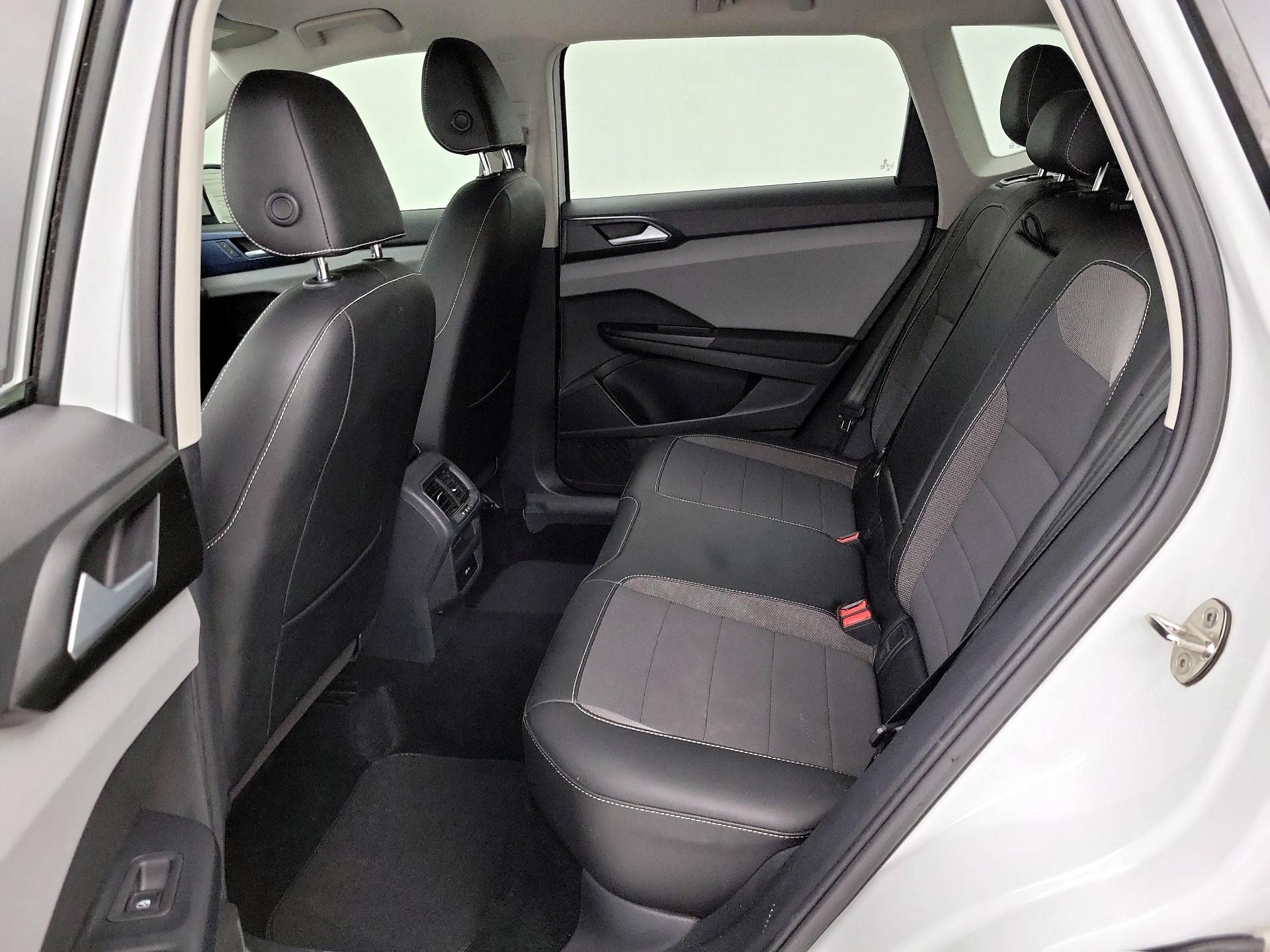 Thumbnail: 2022 Volkswagen Taos - 19