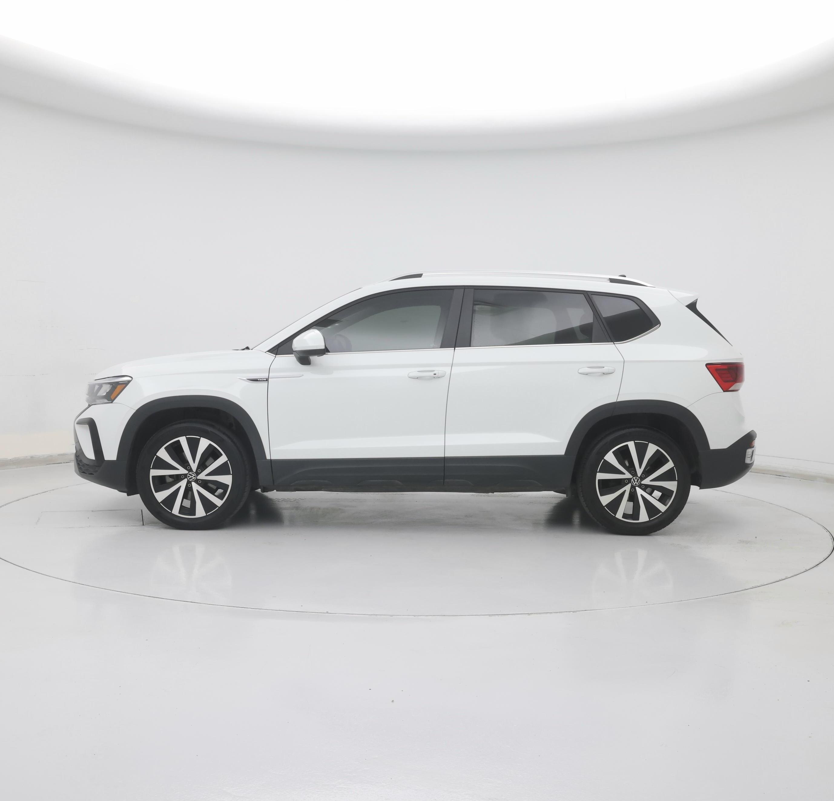 Thumbnail: 2022 Volkswagen Taos - 3