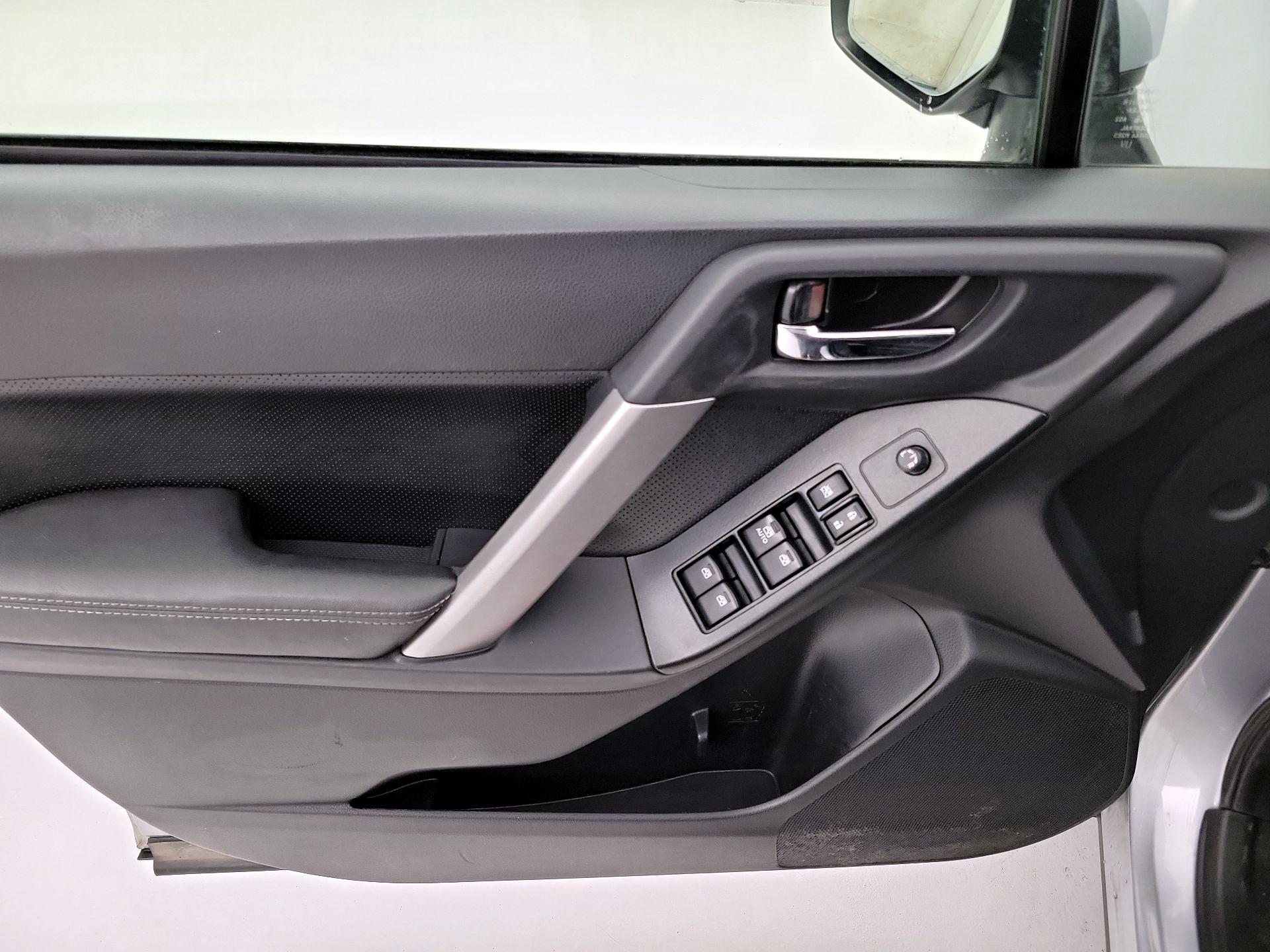 Thumbnail: 2015 Subaru Forester - 12