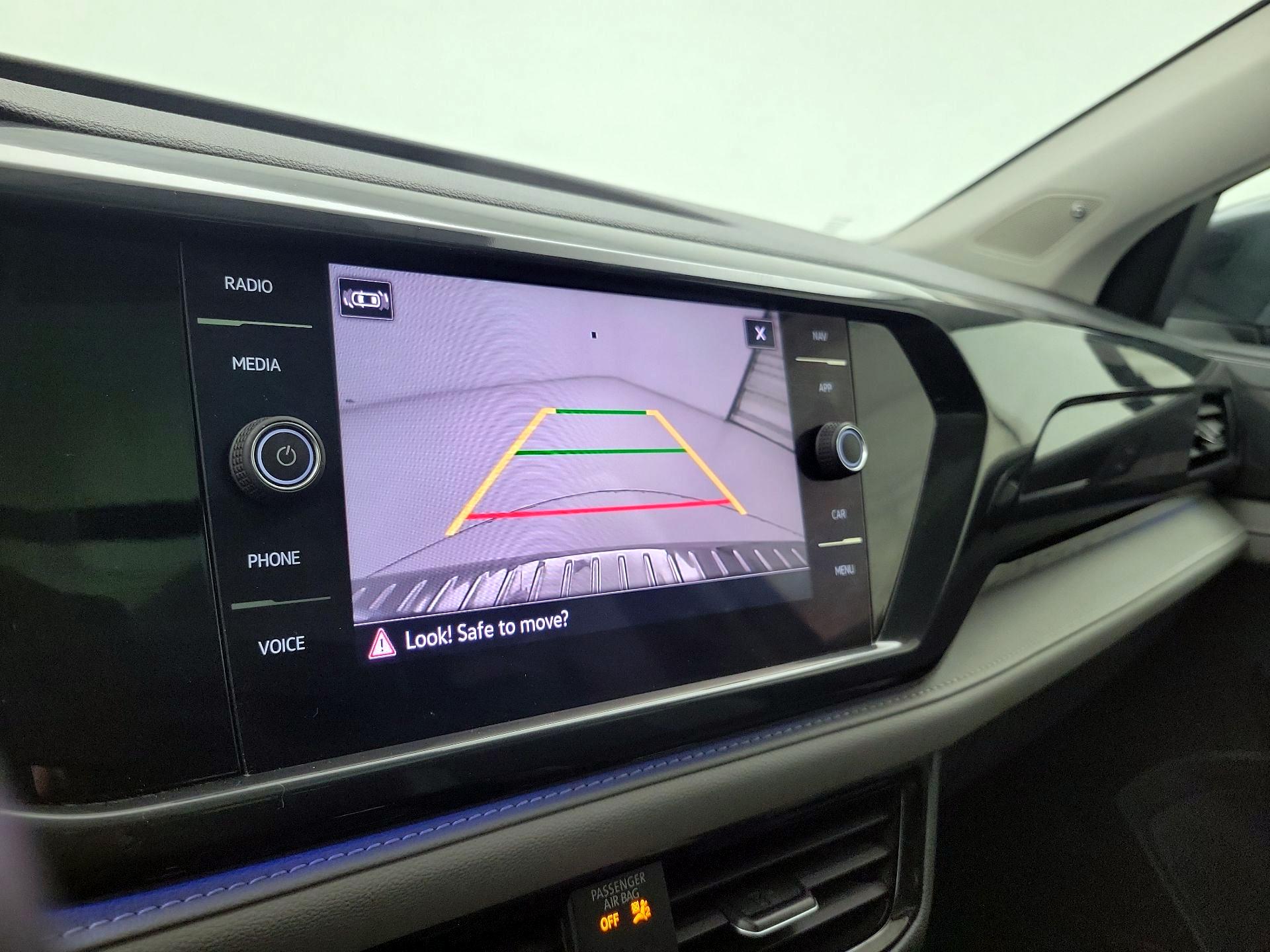 Thumbnail: 2022 Volkswagen Taos - 14