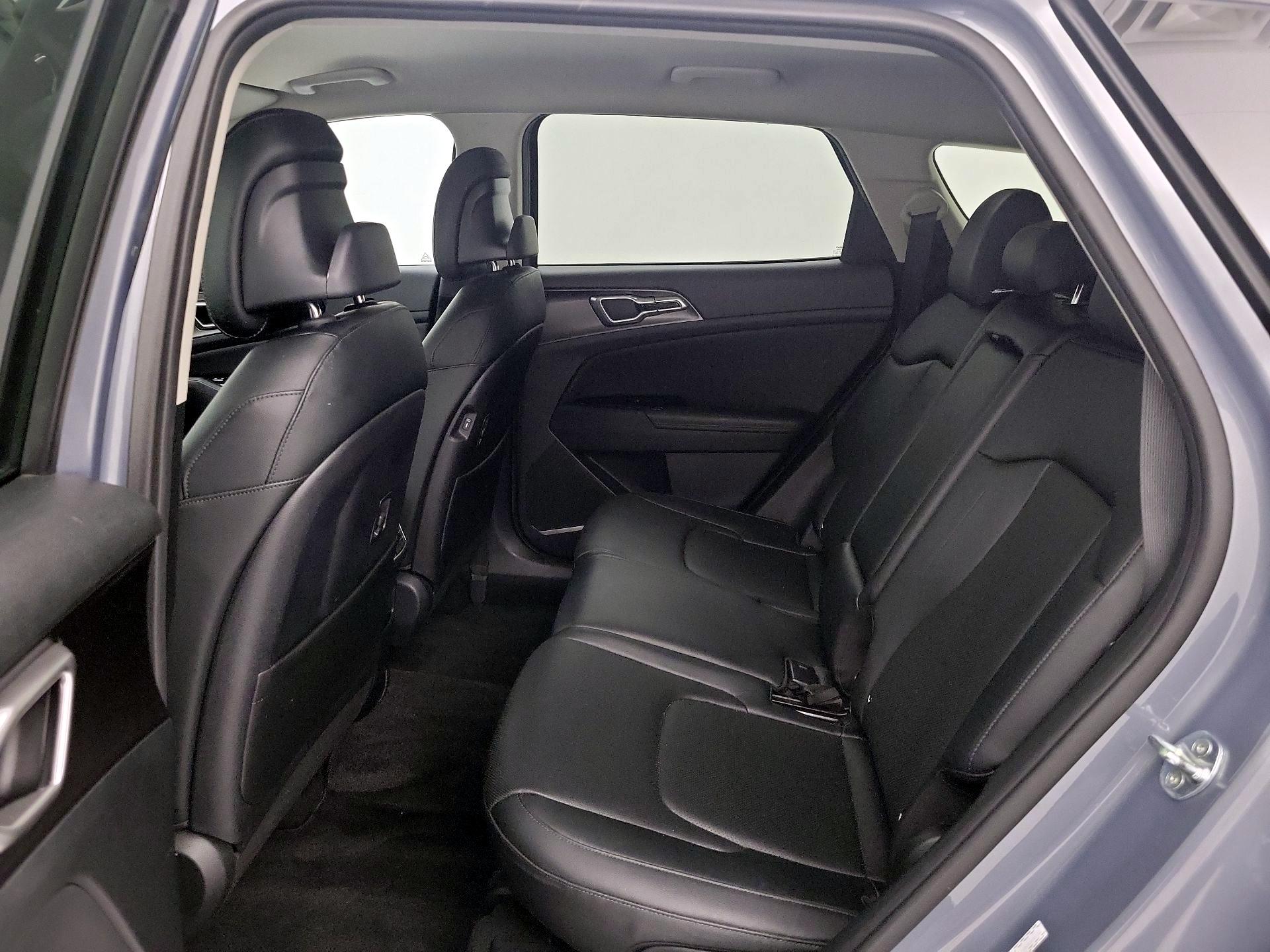 Thumbnail: 2023 Kia Sportage - 20