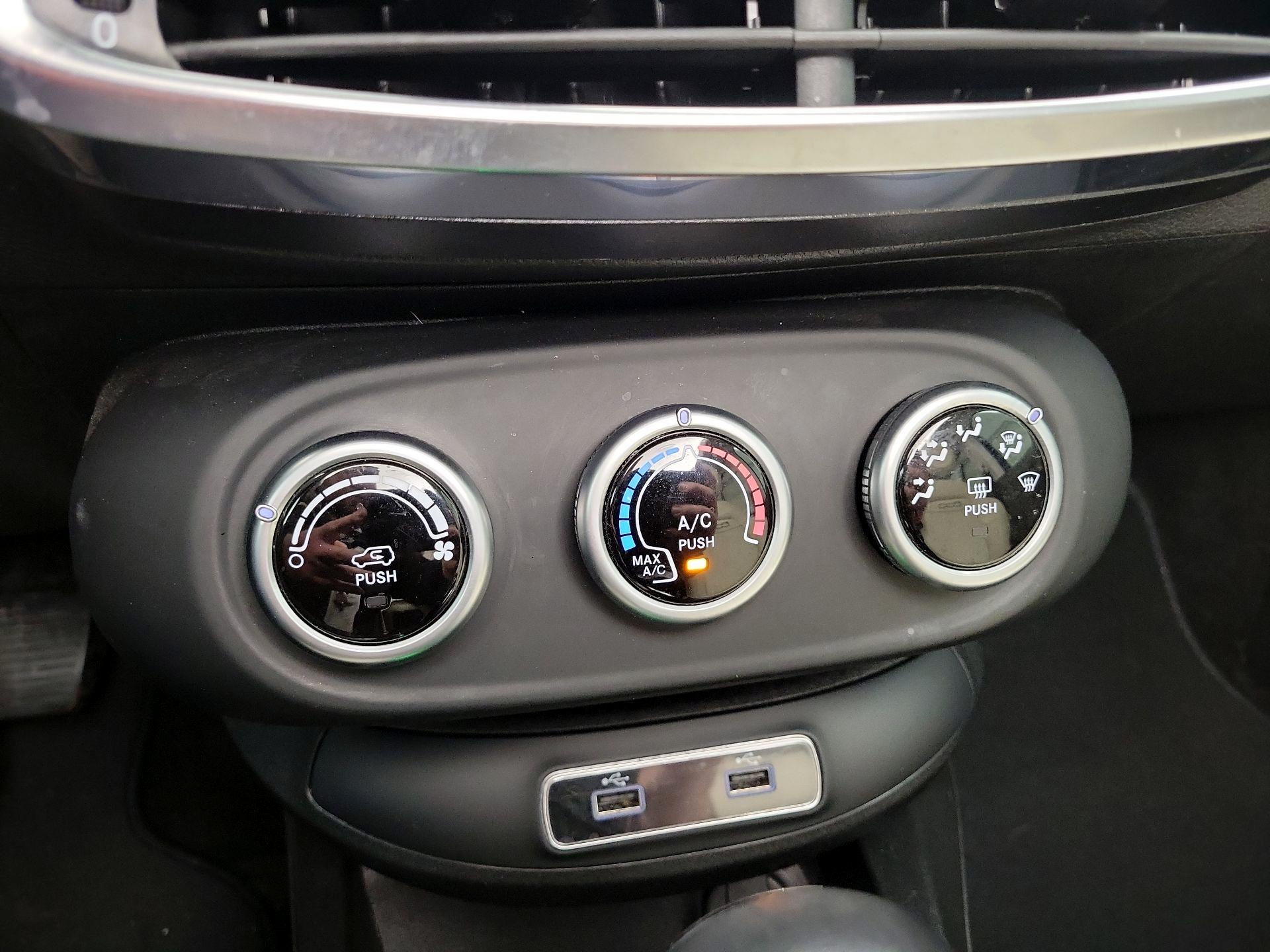 Thumbnail: 2022 Fiat 500X - 16