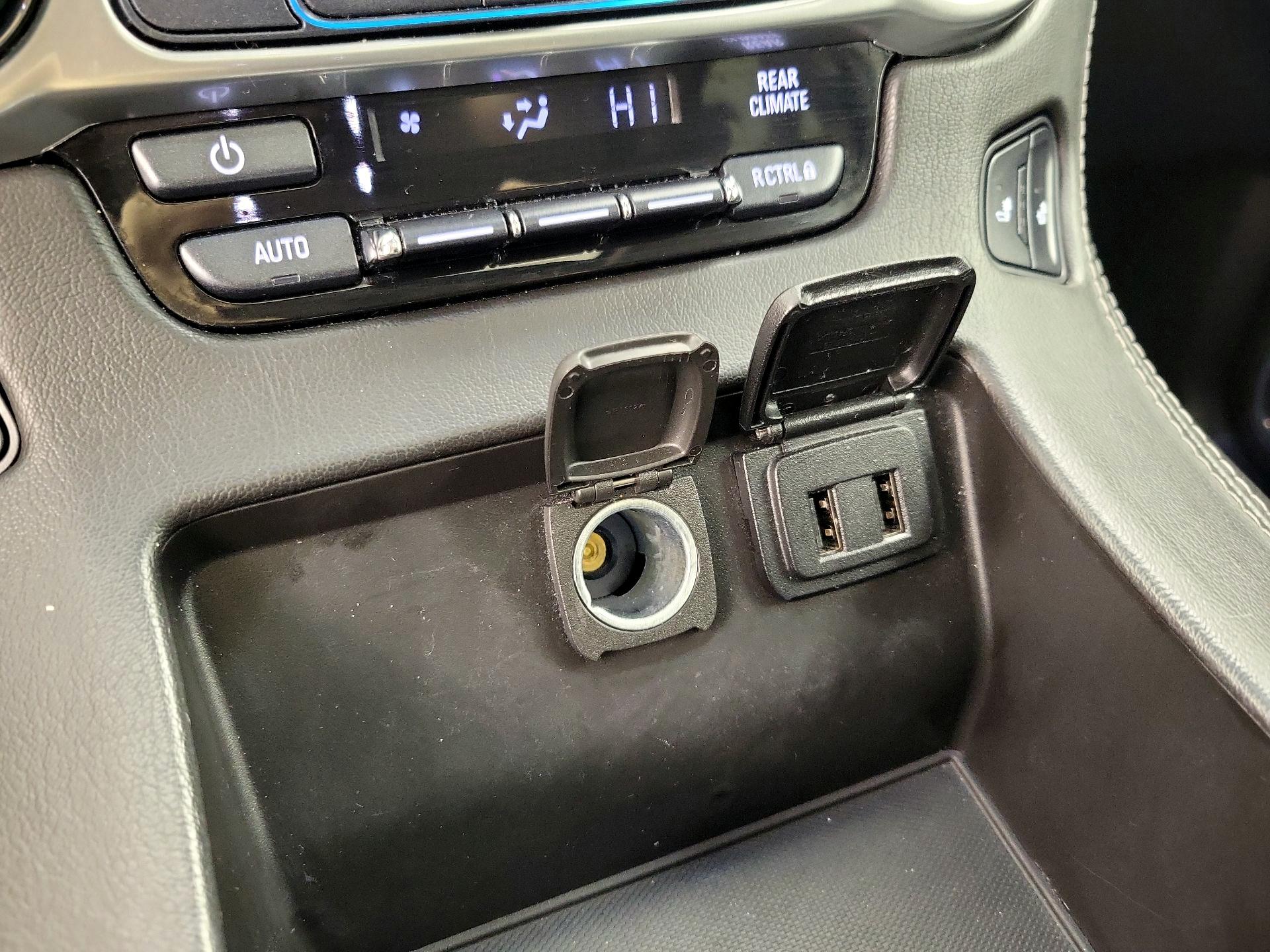 Thumbnail: 2019 Chevrolet Tahoe - 19