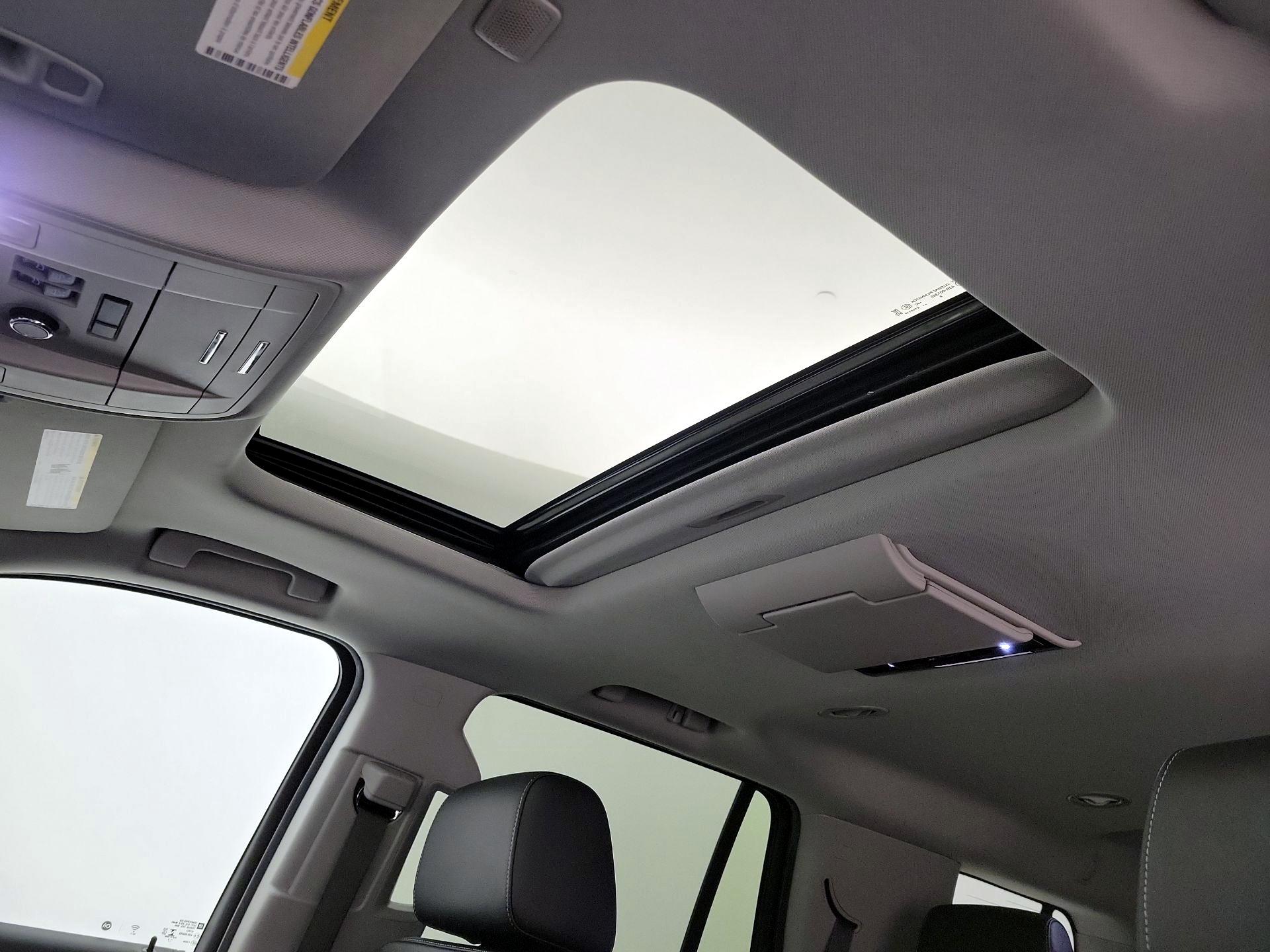 Thumbnail: 2019 Chevrolet Tahoe - 20