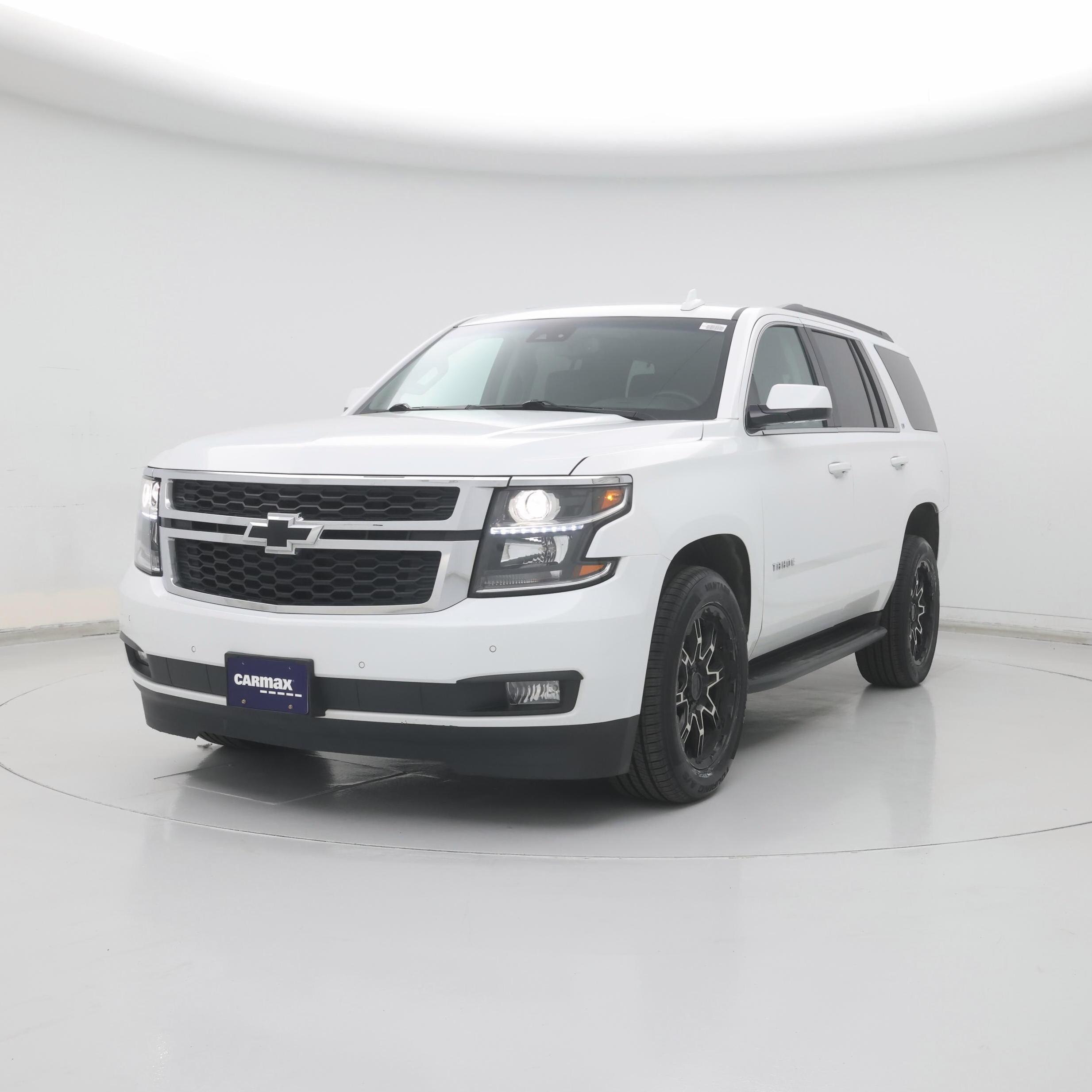 Thumbnail: 2019 Chevrolet Tahoe - 4