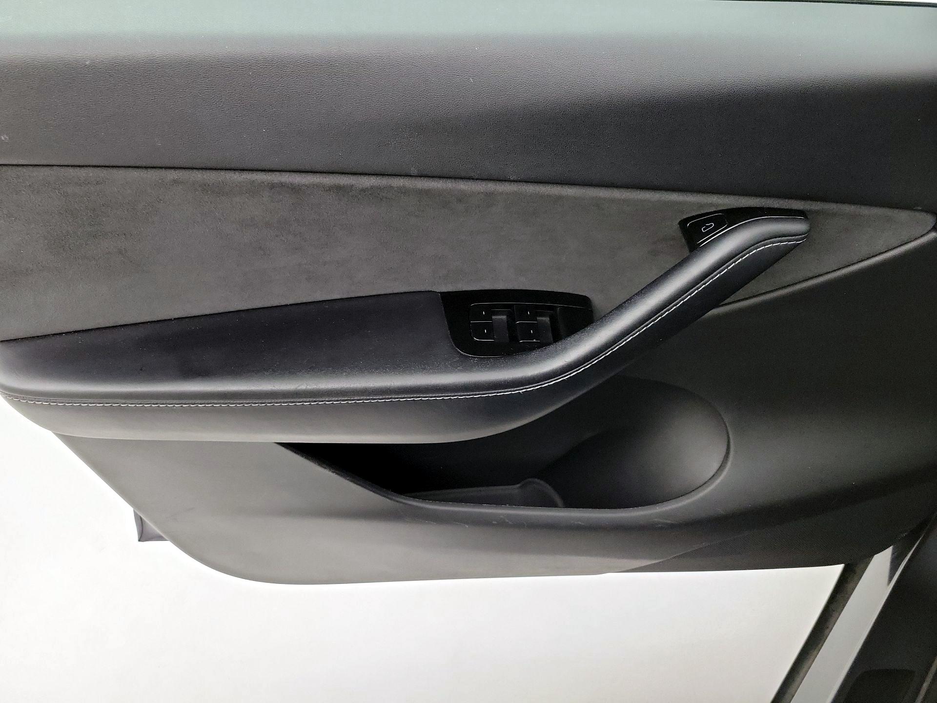 Thumbnail: 2020 Tesla Model Y - 12