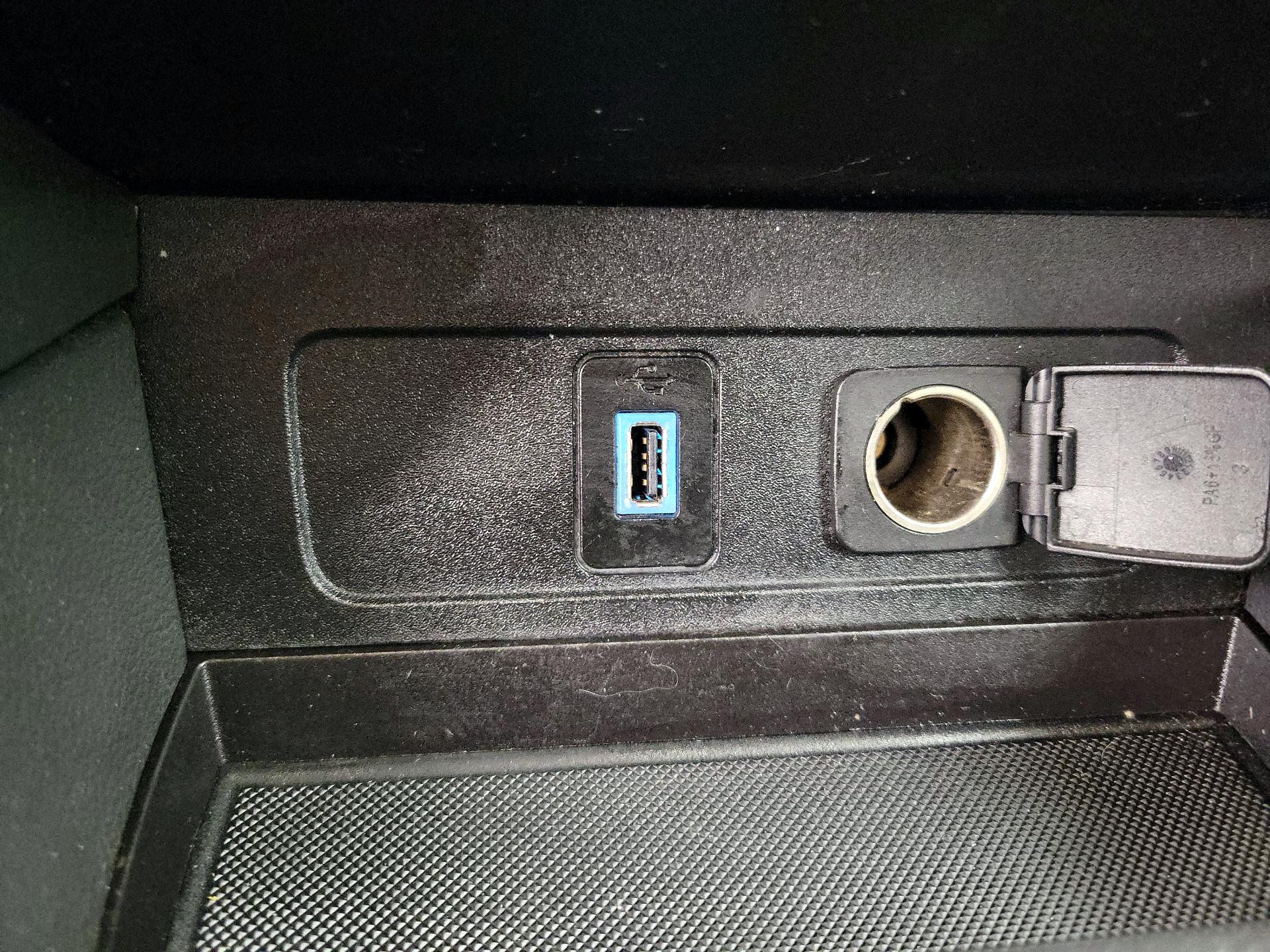 Thumbnail: 2017 Ford Escape - 18