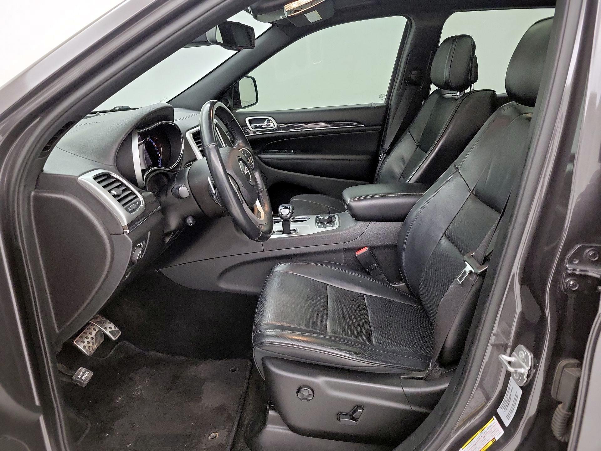 Thumbnail: 2015 Jeep Grand Cherokee - 11