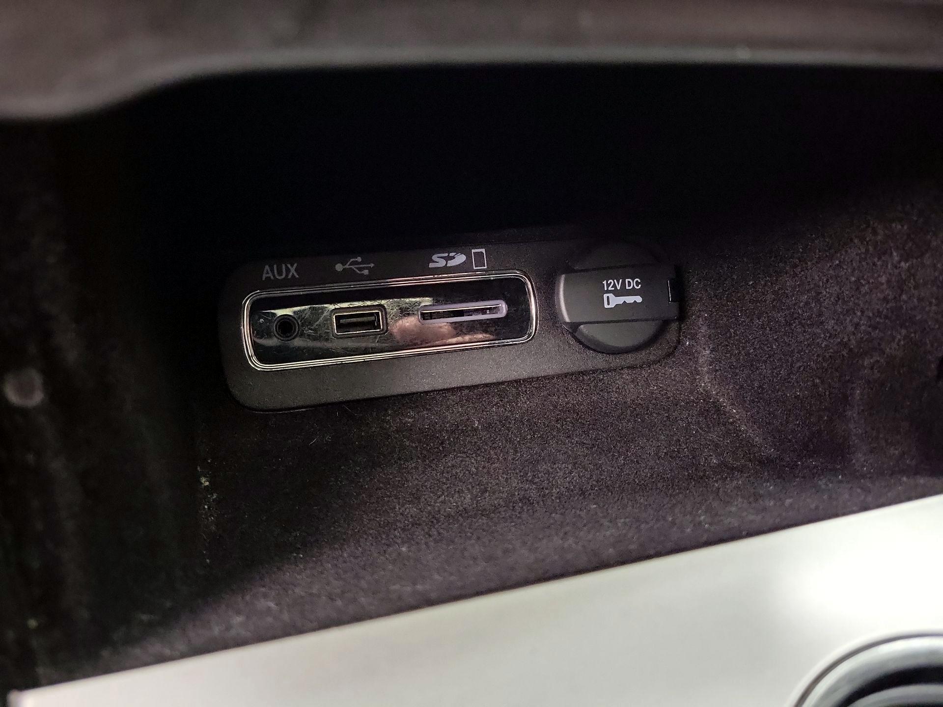 Thumbnail: 2015 Jeep Grand Cherokee - 18