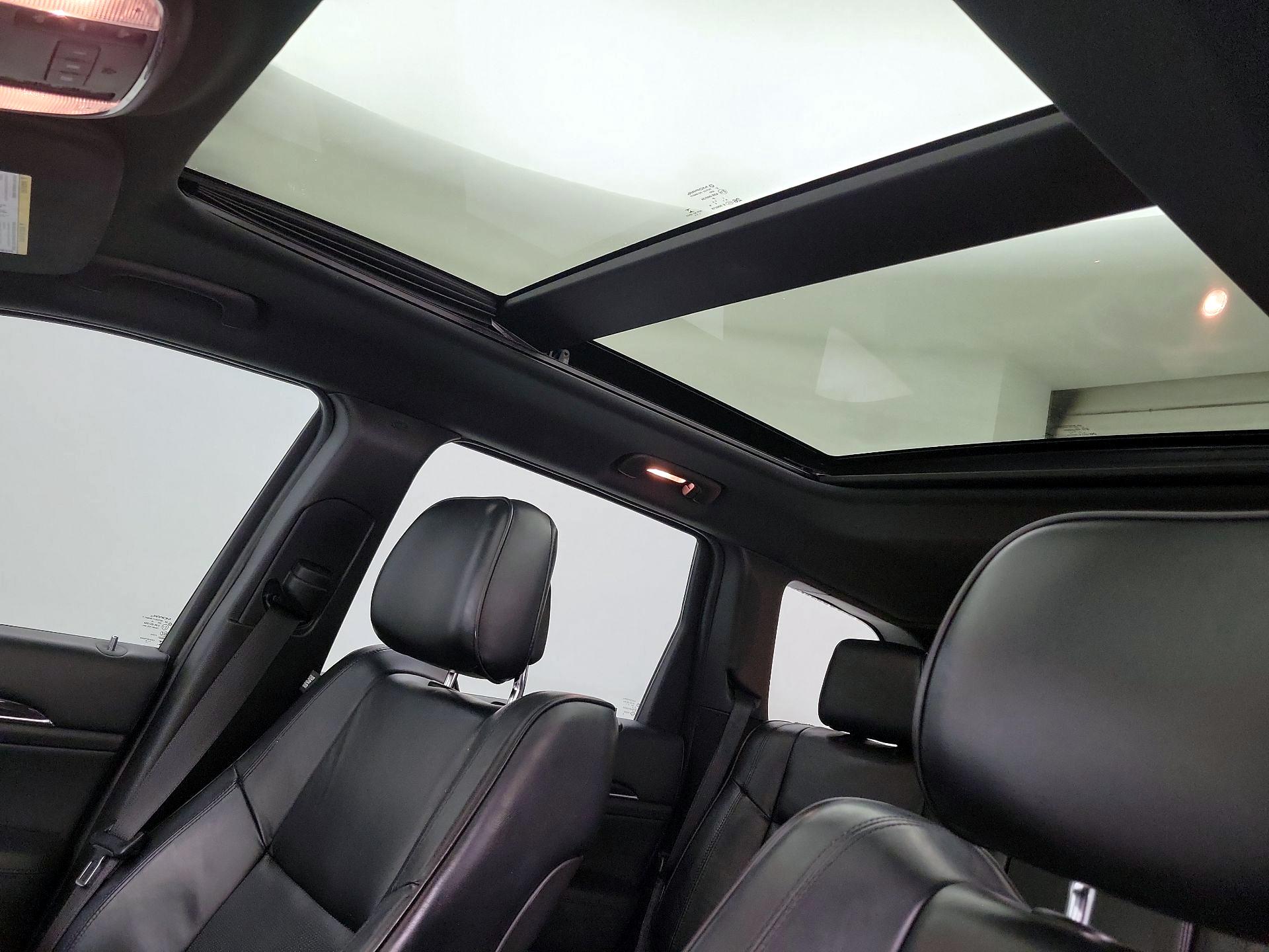 Thumbnail: 2015 Jeep Grand Cherokee - 19