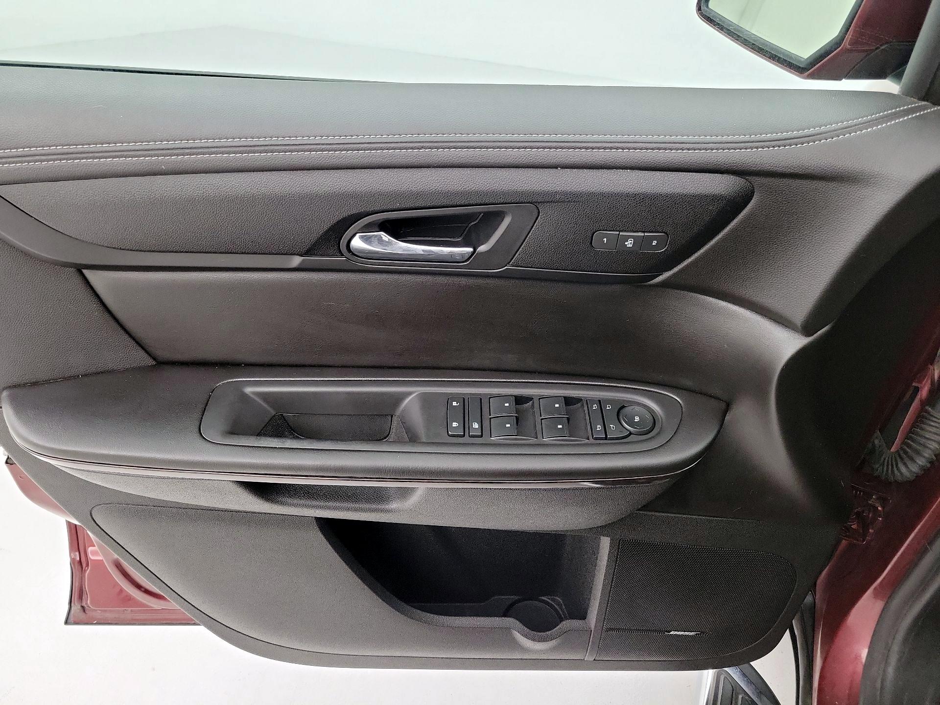 Thumbnail: 2017 Chevrolet Traverse - 12