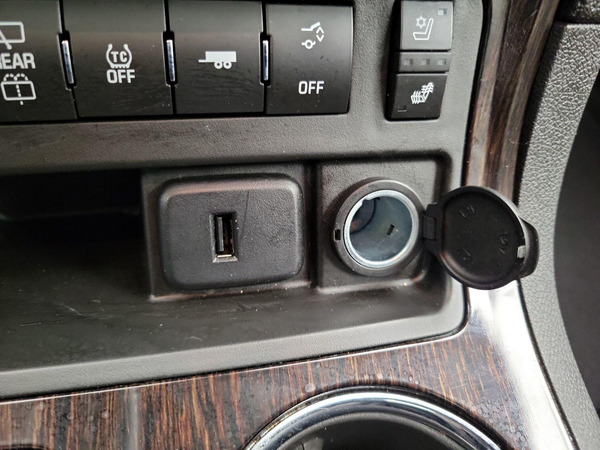 Thumbnail: 2017 Chevrolet Traverse - 19