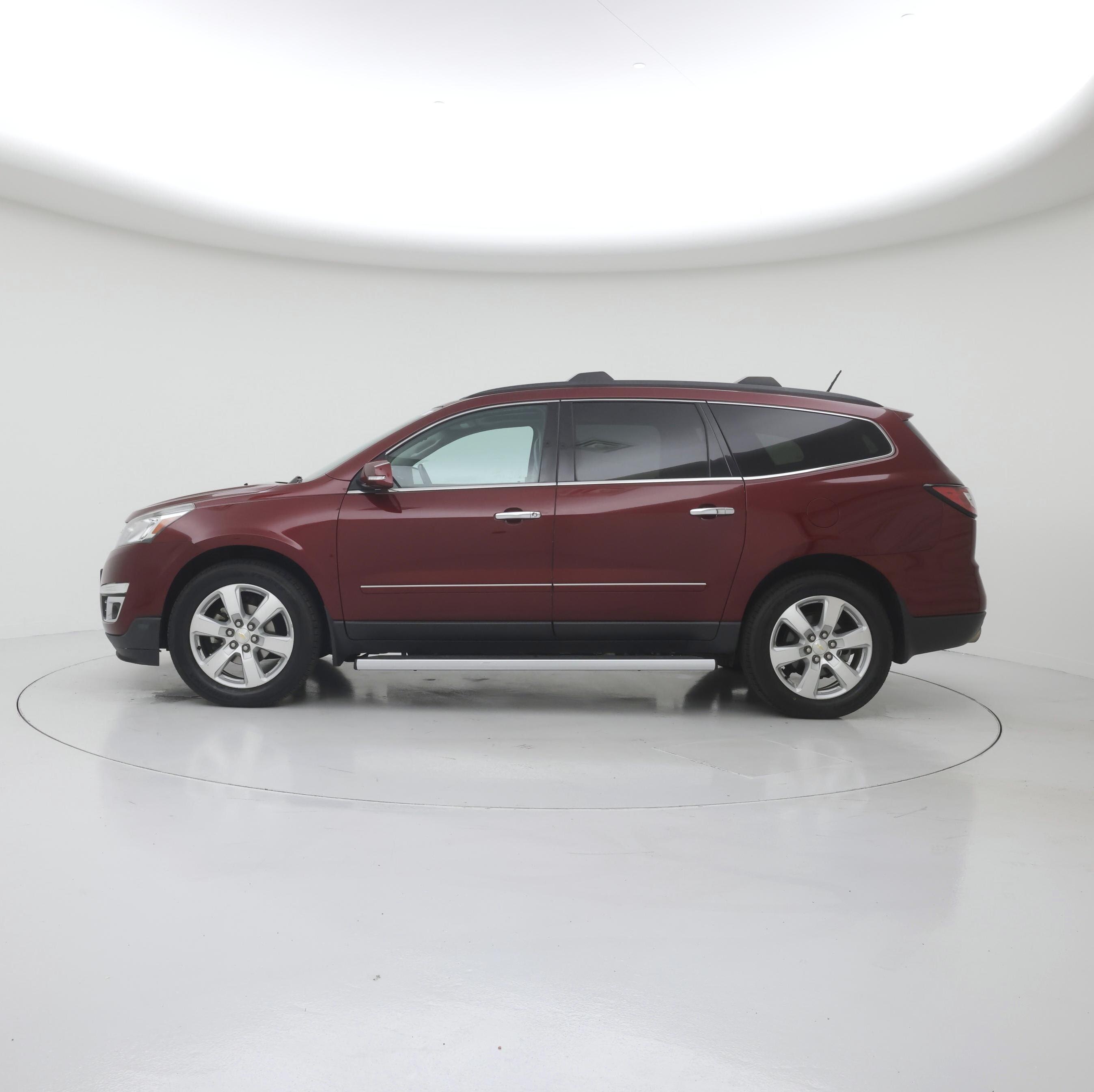 Thumbnail: 2017 Chevrolet Traverse - 3