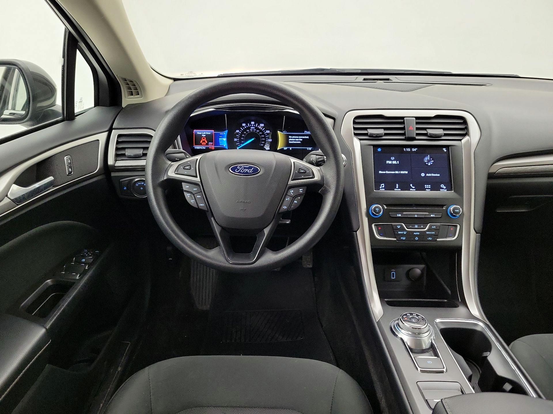 Thumbnail: 2017 Ford Fusion - 10